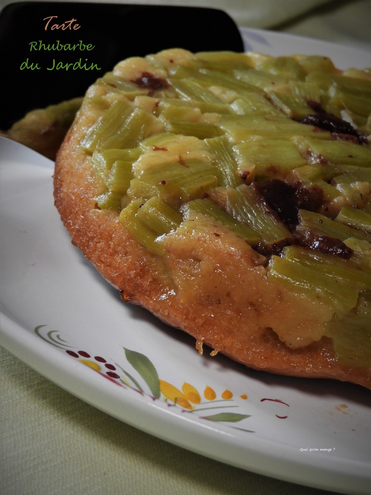 Tarte à la rhubarbe du jardin