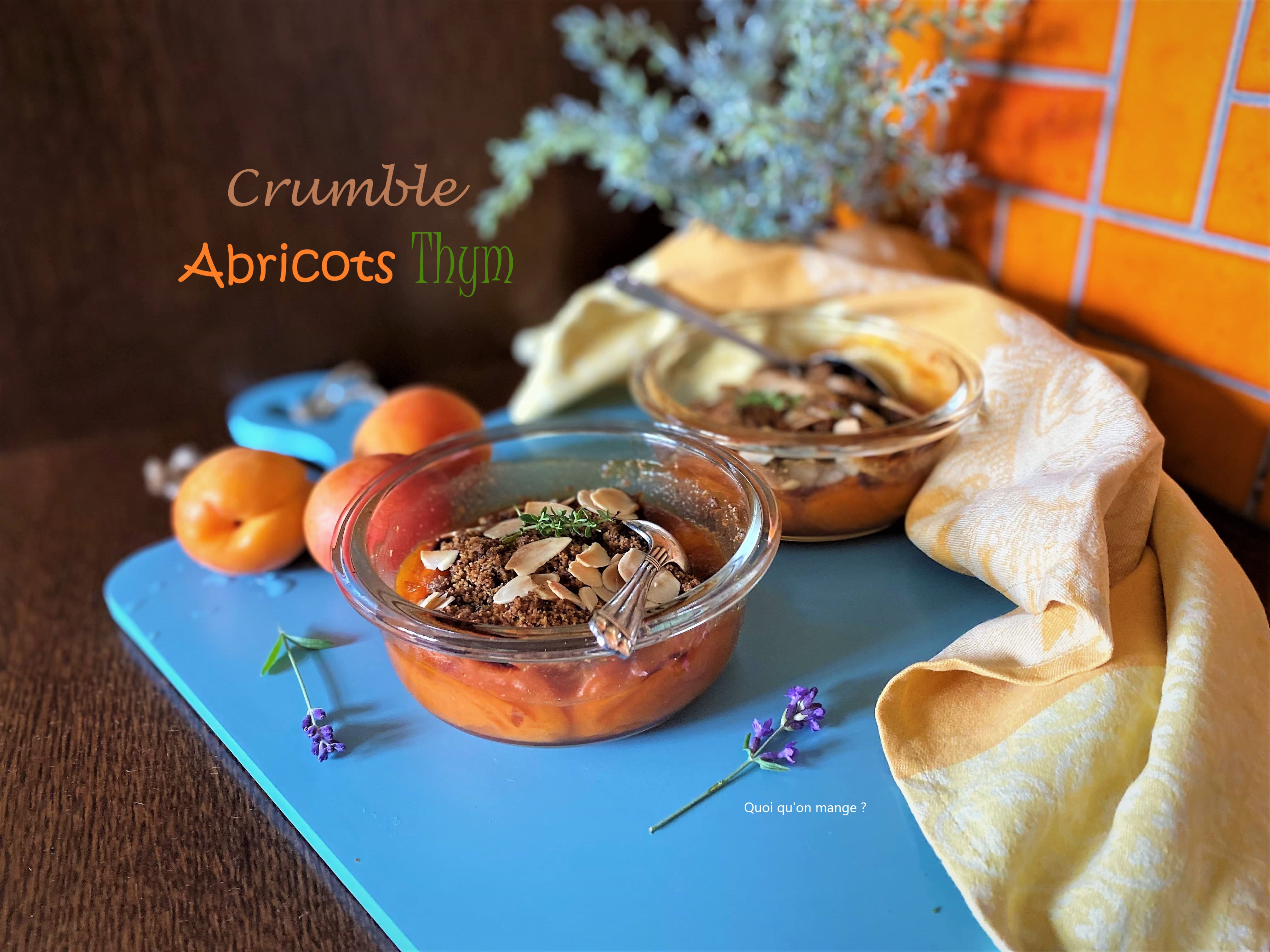 Crumble abricots parfumé à la&nbsp;sauge