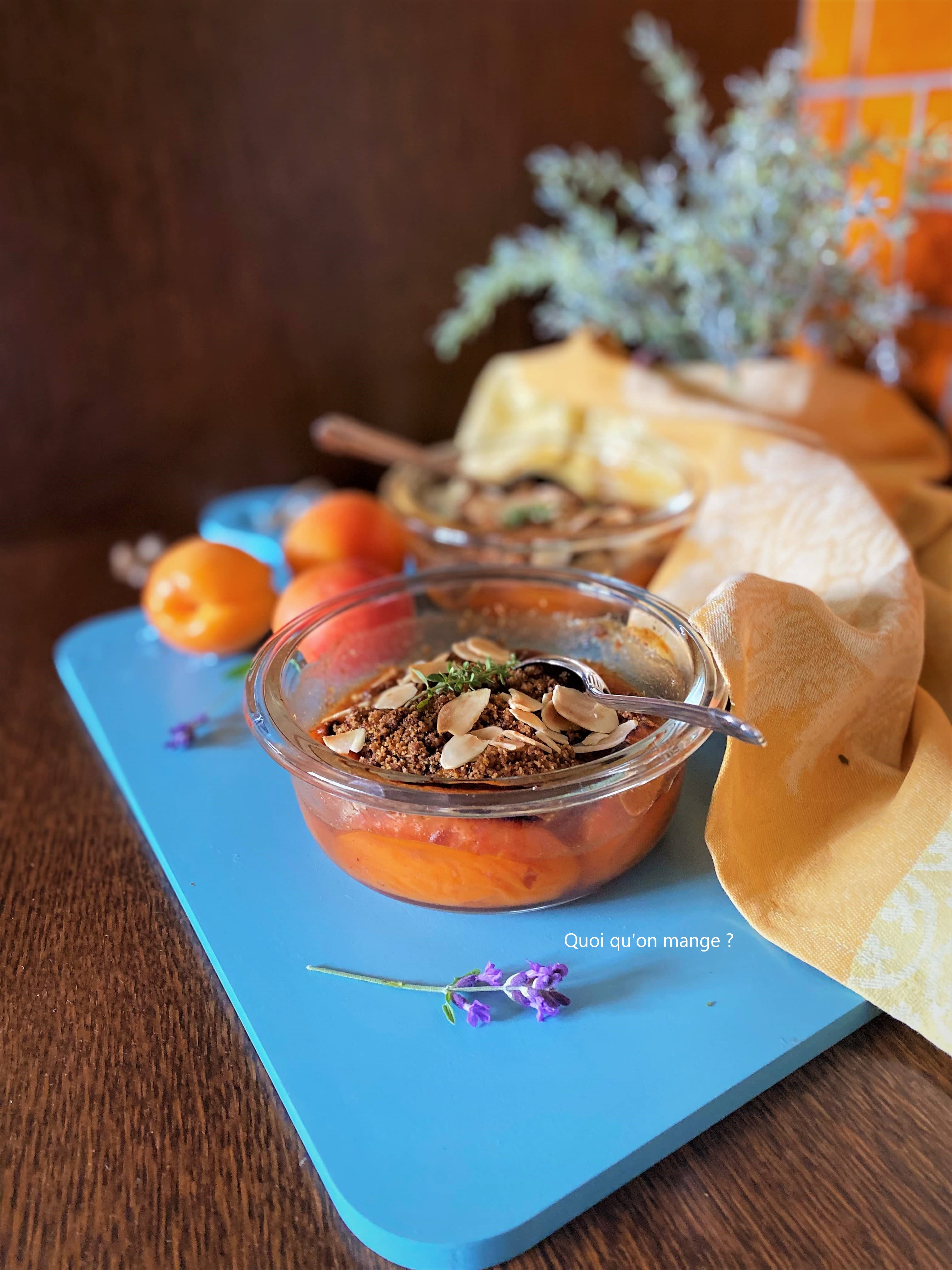 Crumble d'abricots au thym citron