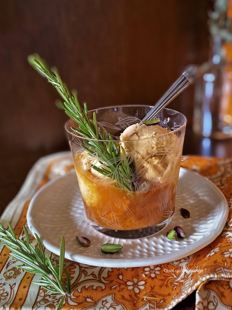 Crème glacée aux abricots