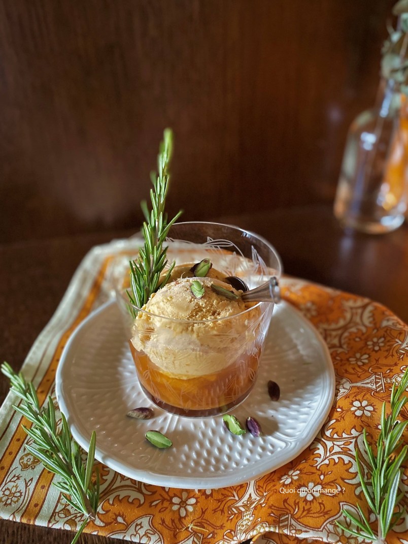 Crème glacée aux abricots