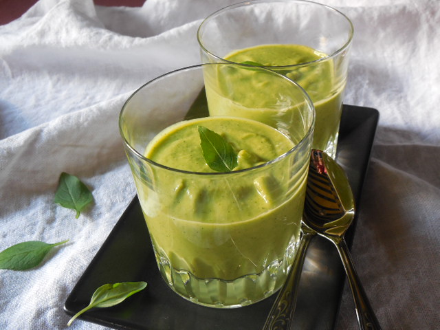 Soupe froide aux&nbsp;courgettes