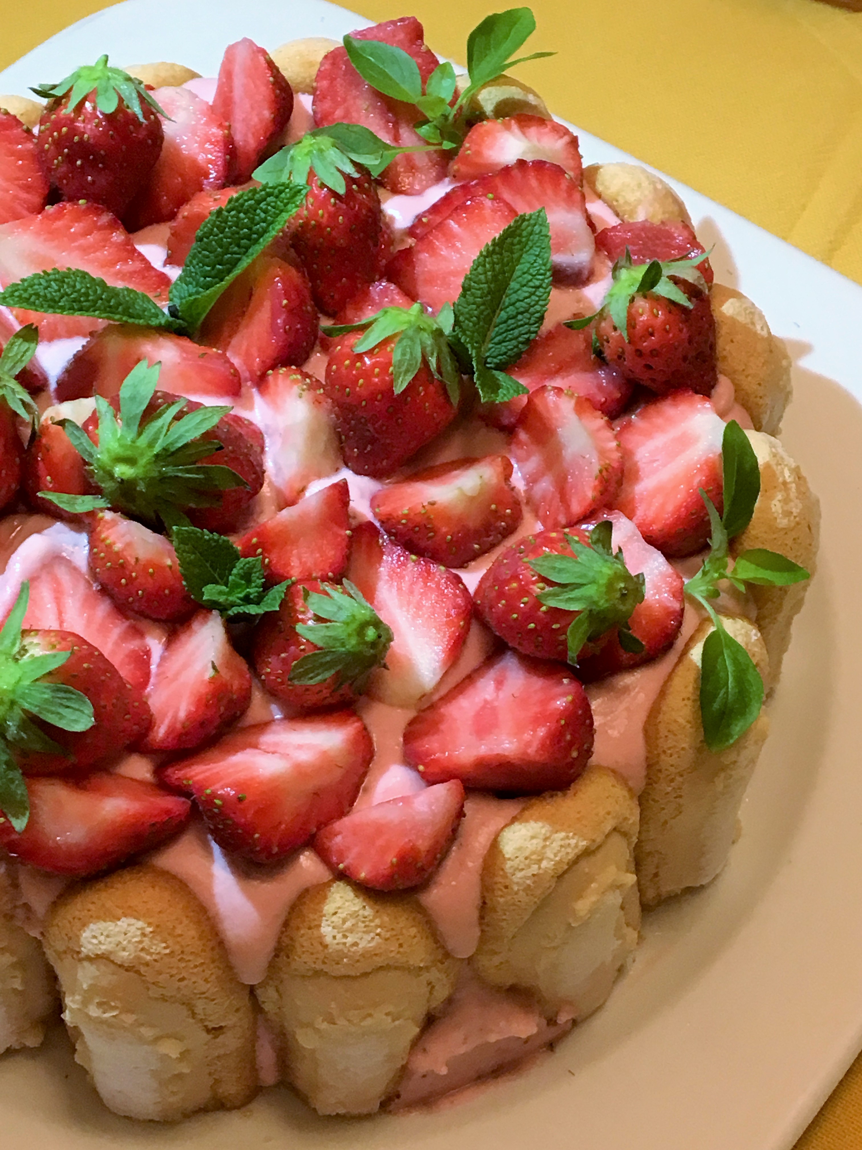 Charlotte aux fraises vite&nbsp;faite