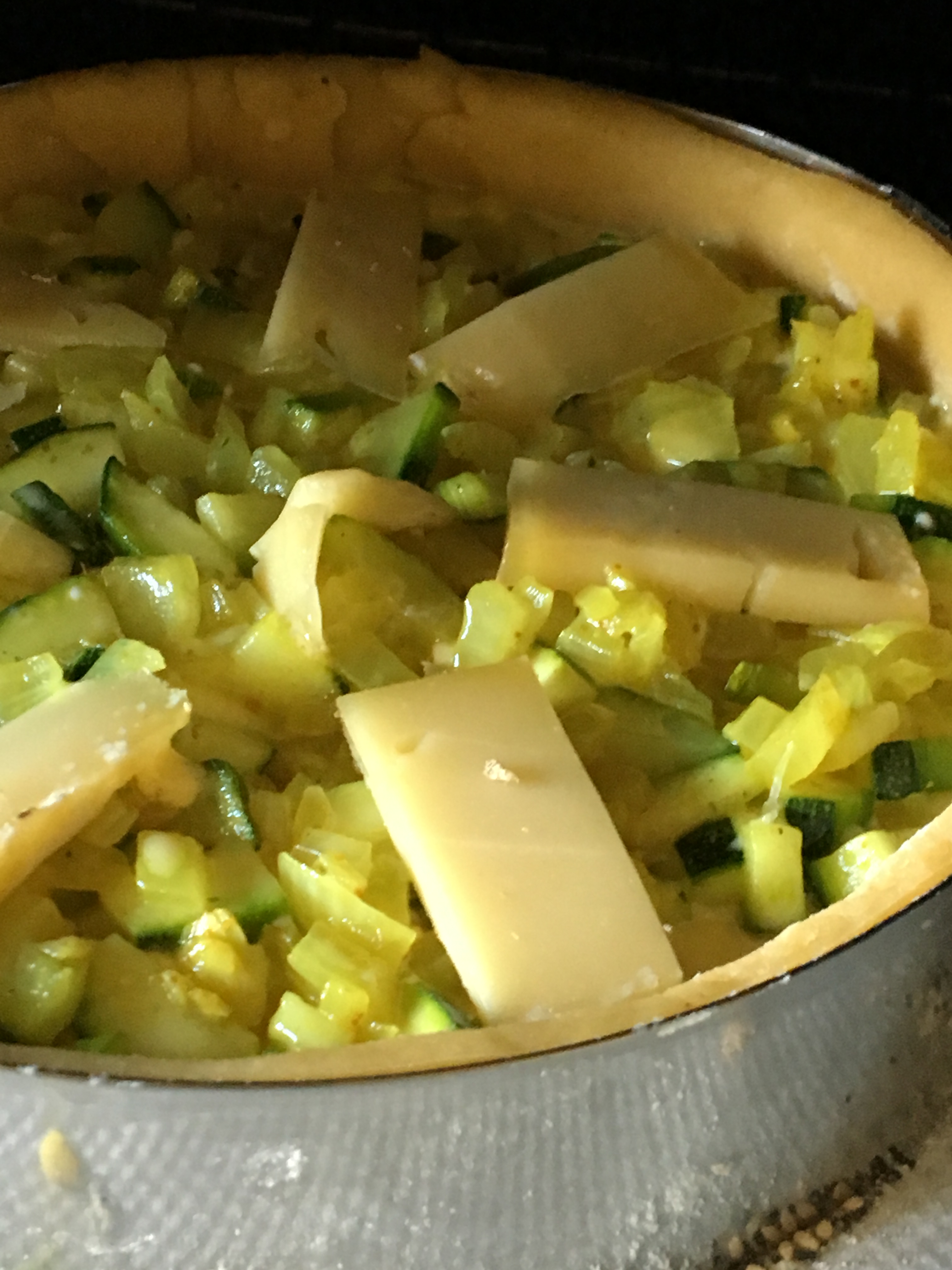 tarte-epaisse-courgettes-tomme-du-nevet (4)