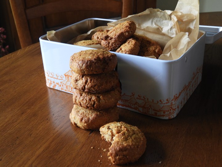biscuits-flocons-d-avoine-et-miel (1)