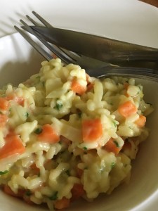 Risotto aux lĂ©gumes d’hiver et herbes fraĂ®ches