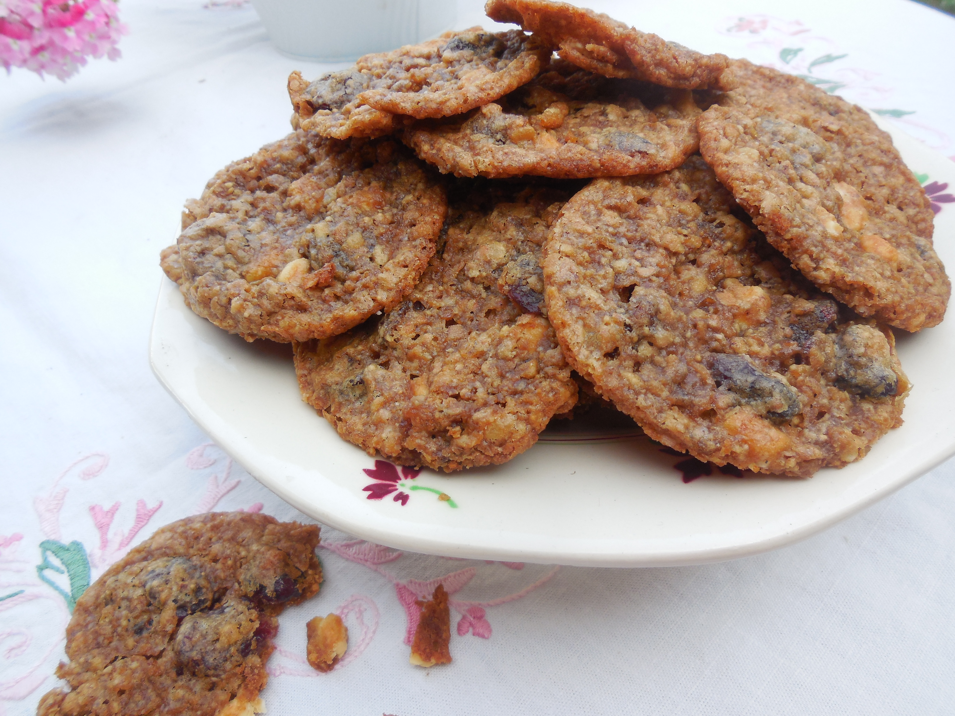 biscuits-chocolat-blanc-et-cranberries (4)