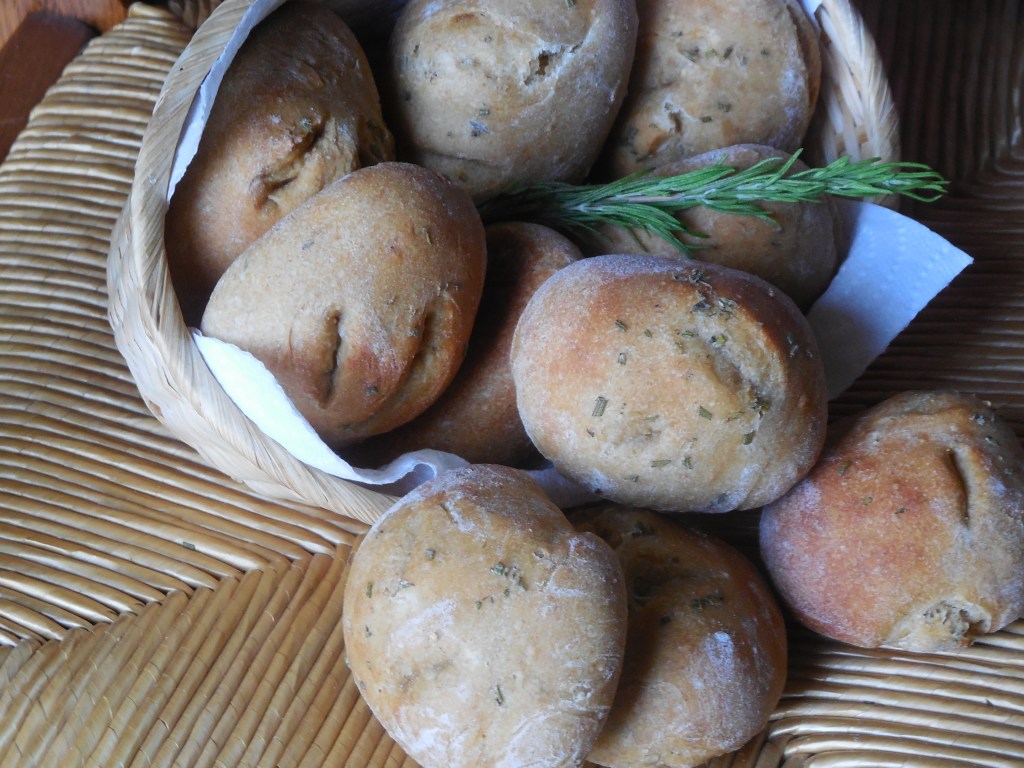 Petits pains au thym et&nbsp;romarin