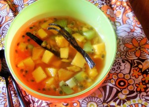 Soupe de fruits exotiques au thĂ© de Chine ‘fruits et fleurs’