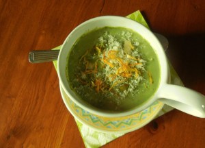 VeloutĂ© d’Ă©pinards Ă l’Emmental et au ComtĂ©