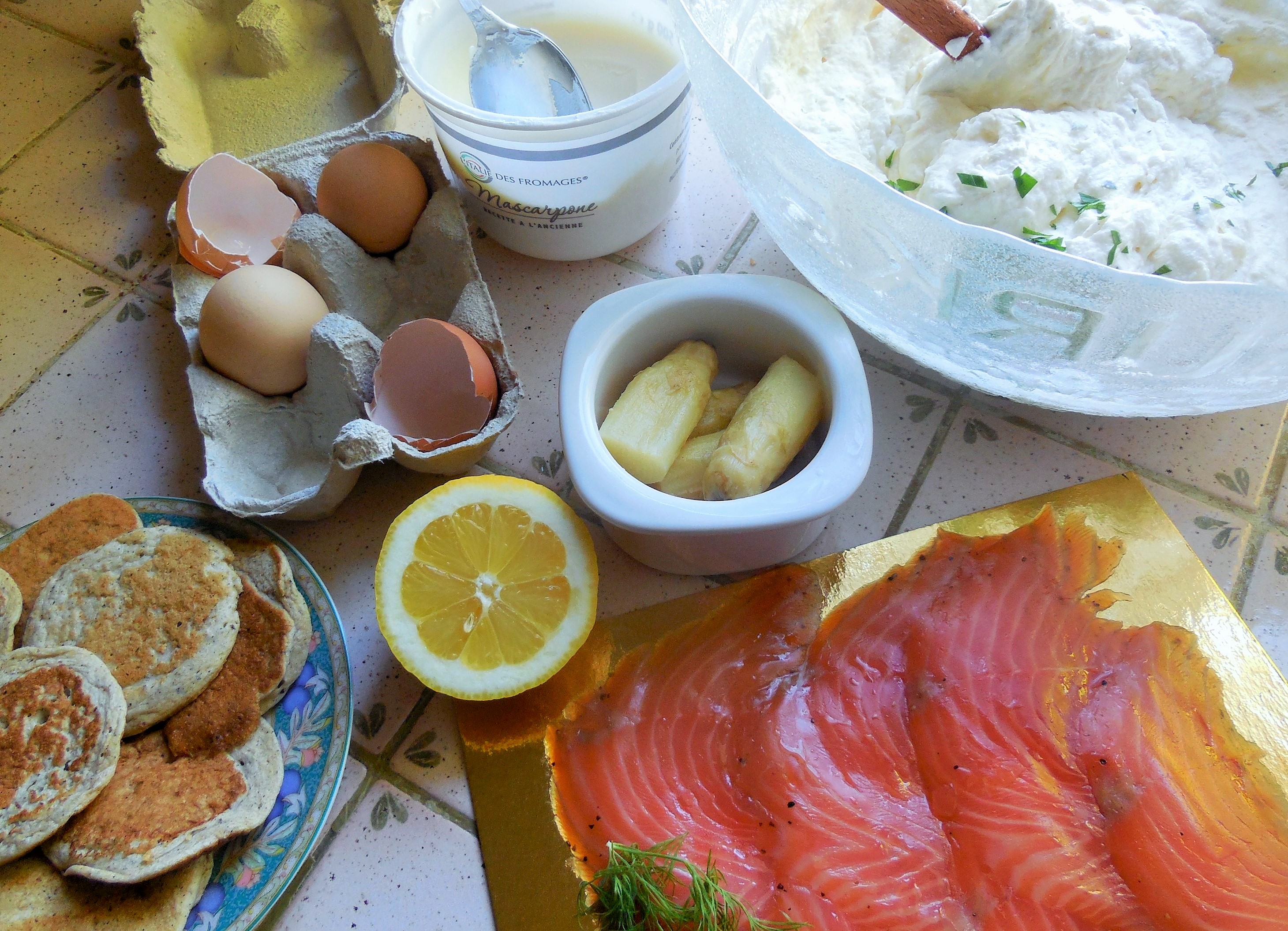 tiramisu-saumon-fume-asperges-violettes (1)