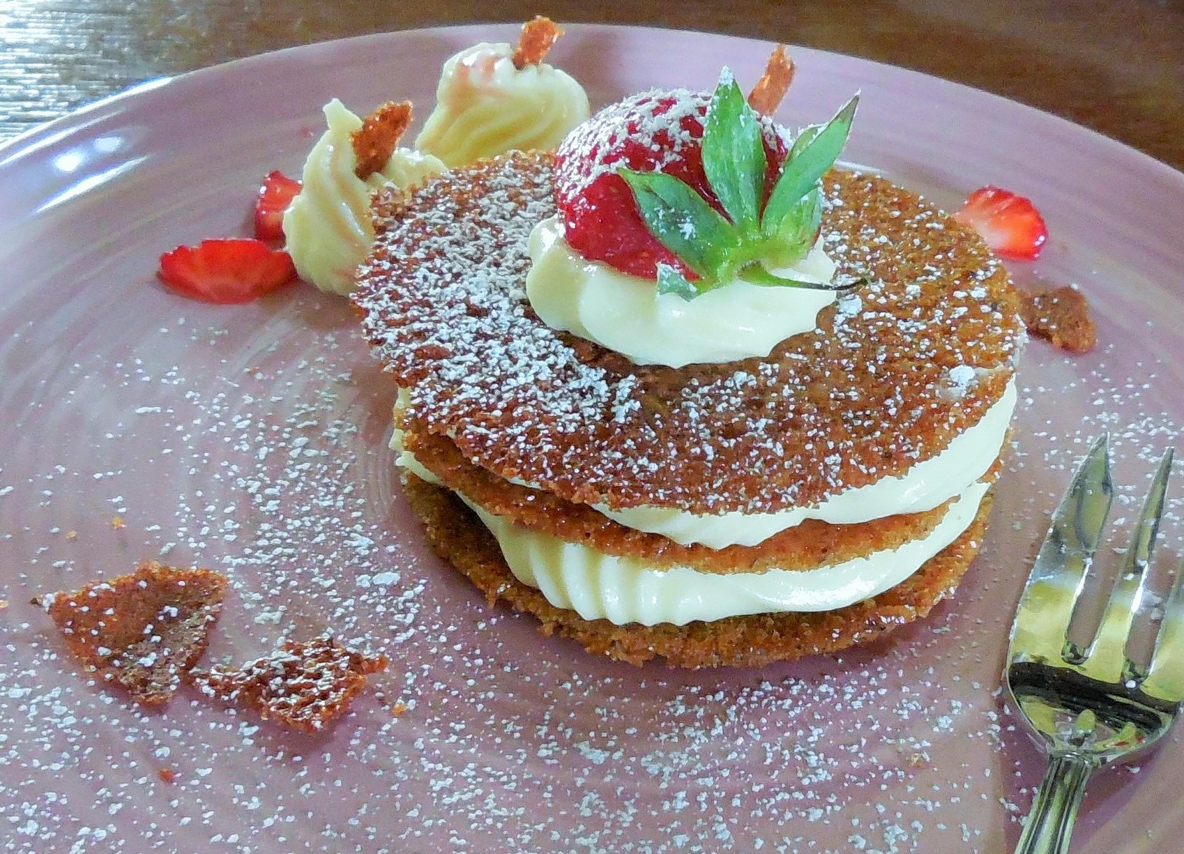 millefeuille-croquant-au-sarrasin-chocolat-fraise (6)