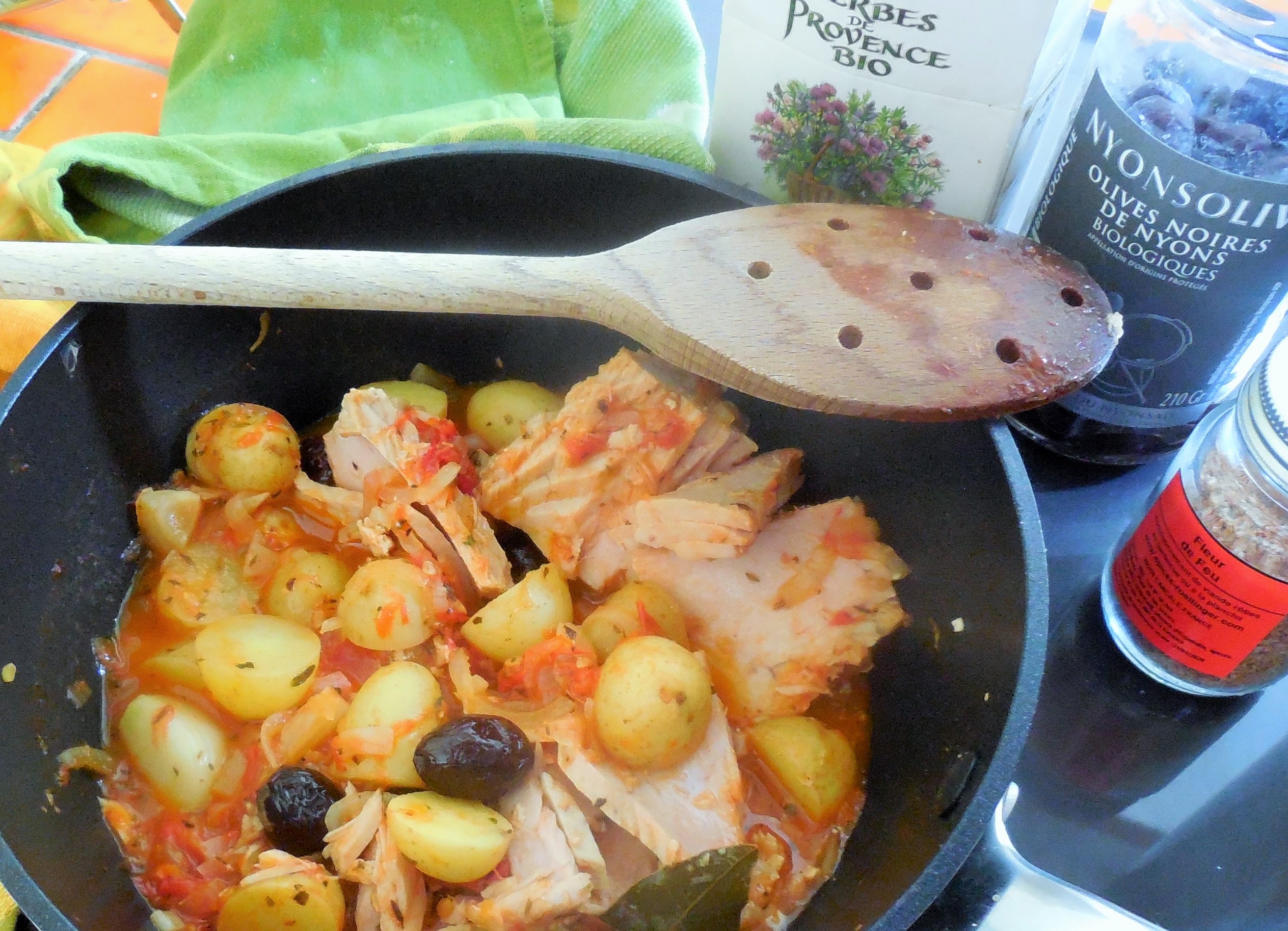 pommes-de-terre-confites-tomates-olives-thon (4)
