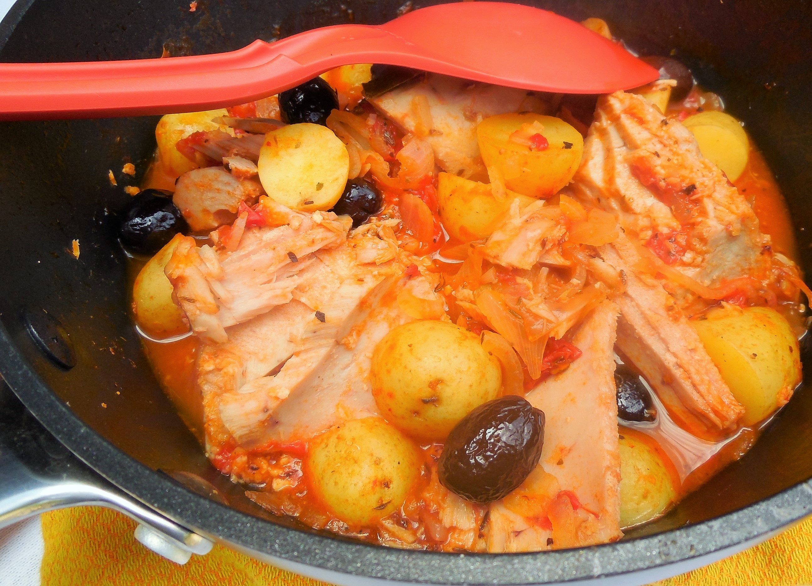 pommes-de-terre-confites-tomates-olives-thon (6)