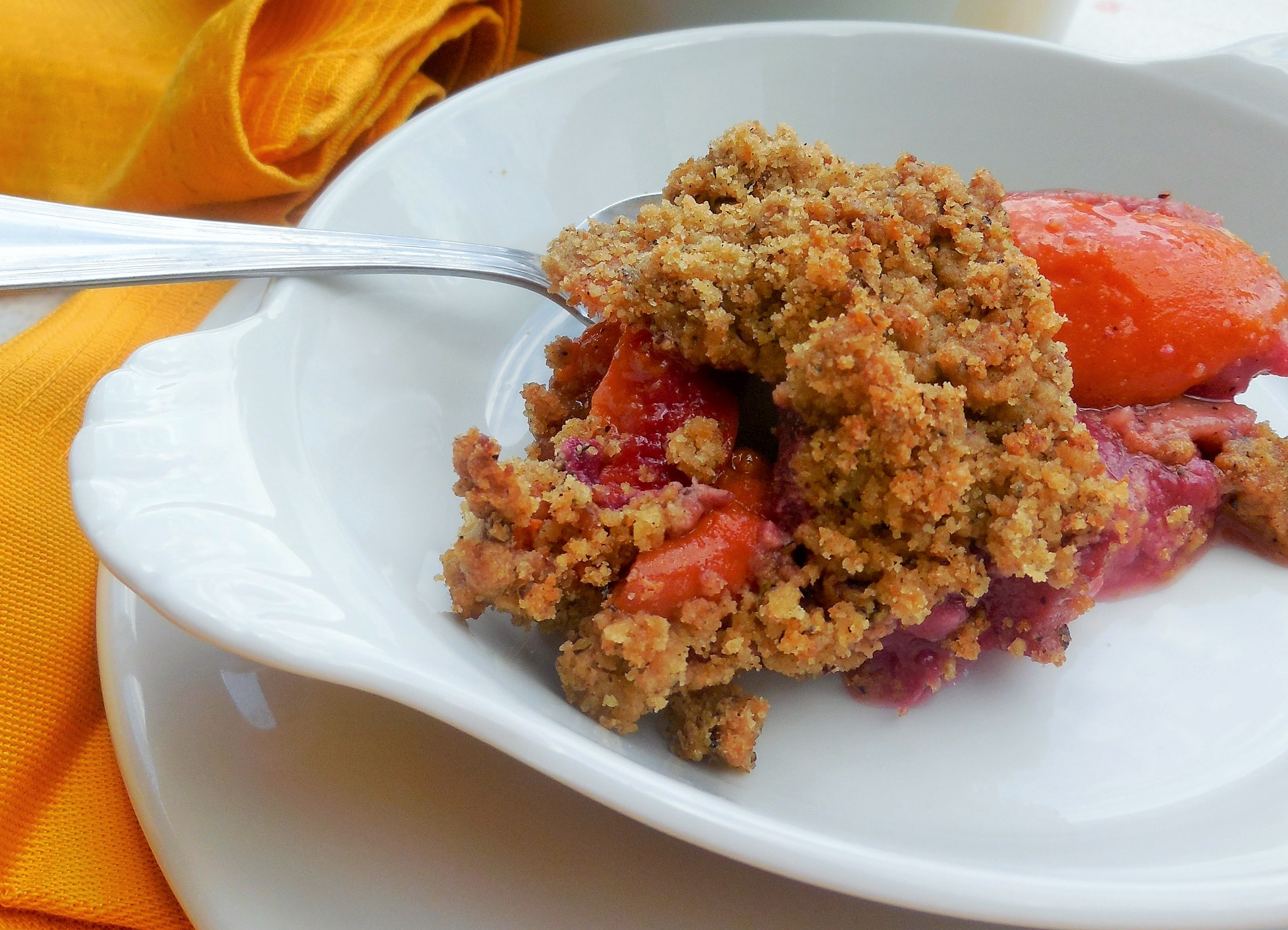crumble-aux-fruits-dete (6)