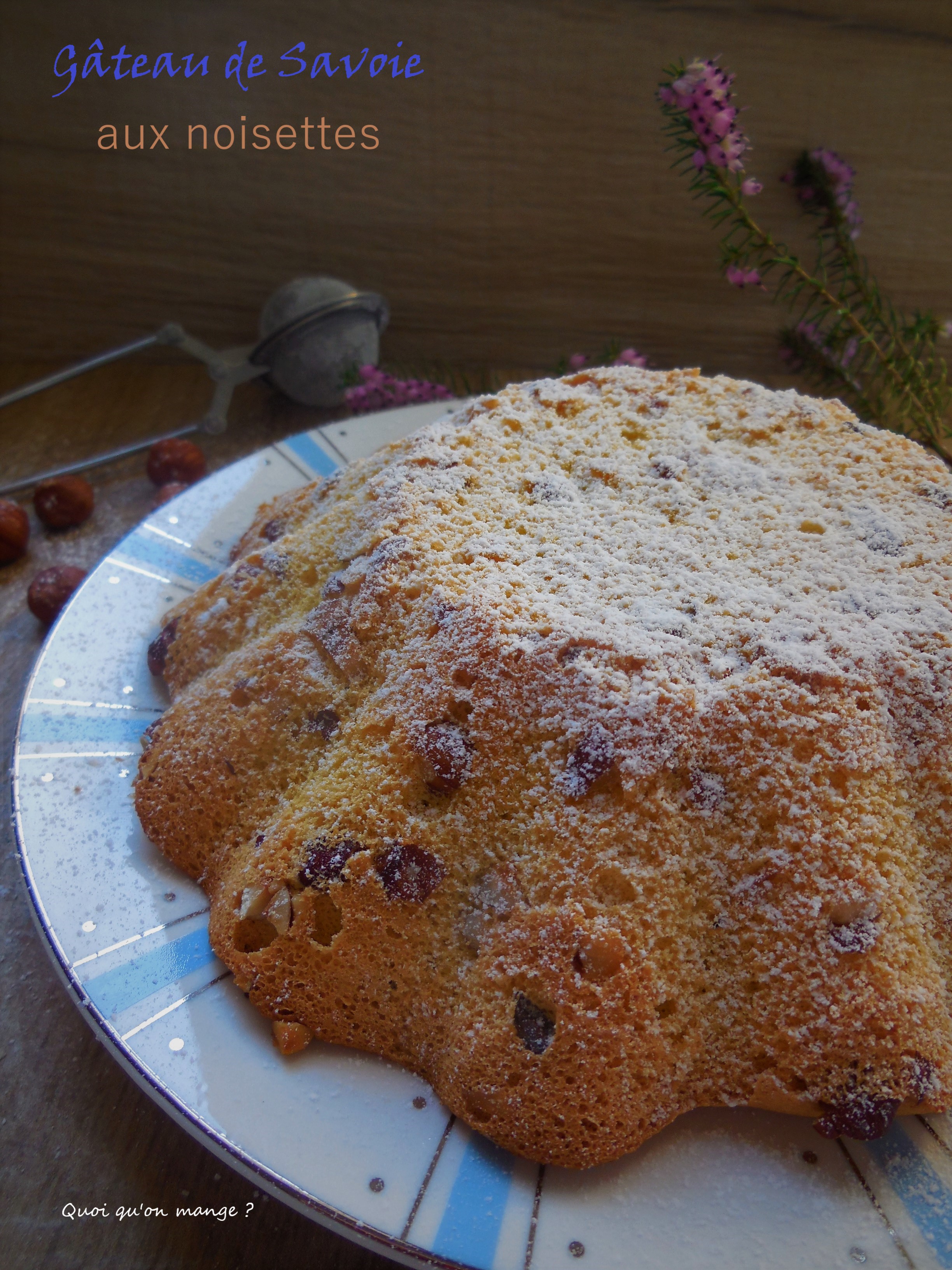 Gâteau de Savoie aux noisettes