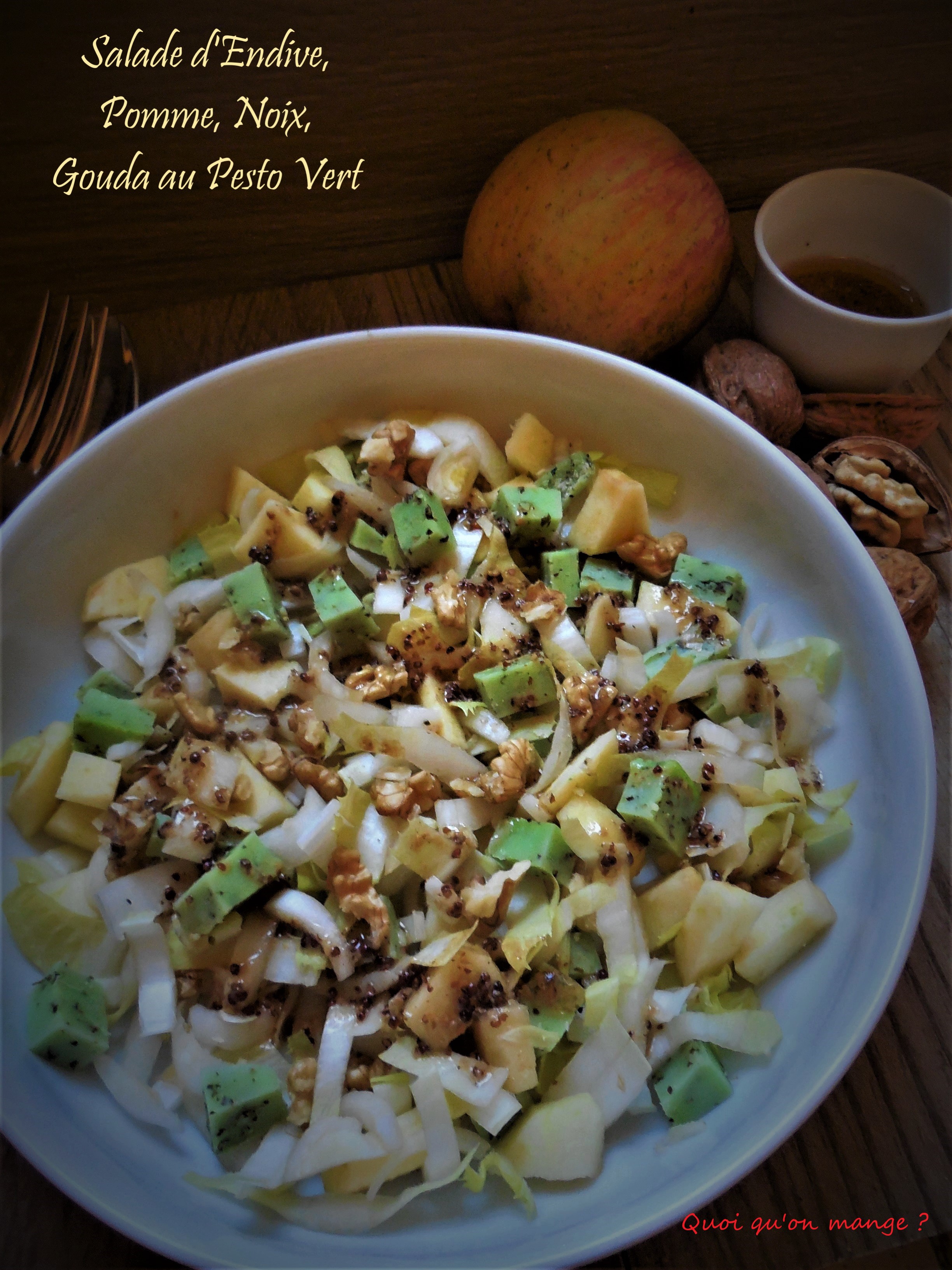 Salade d'Endive, Pomme, Noix et Gouda au Pesto Vert