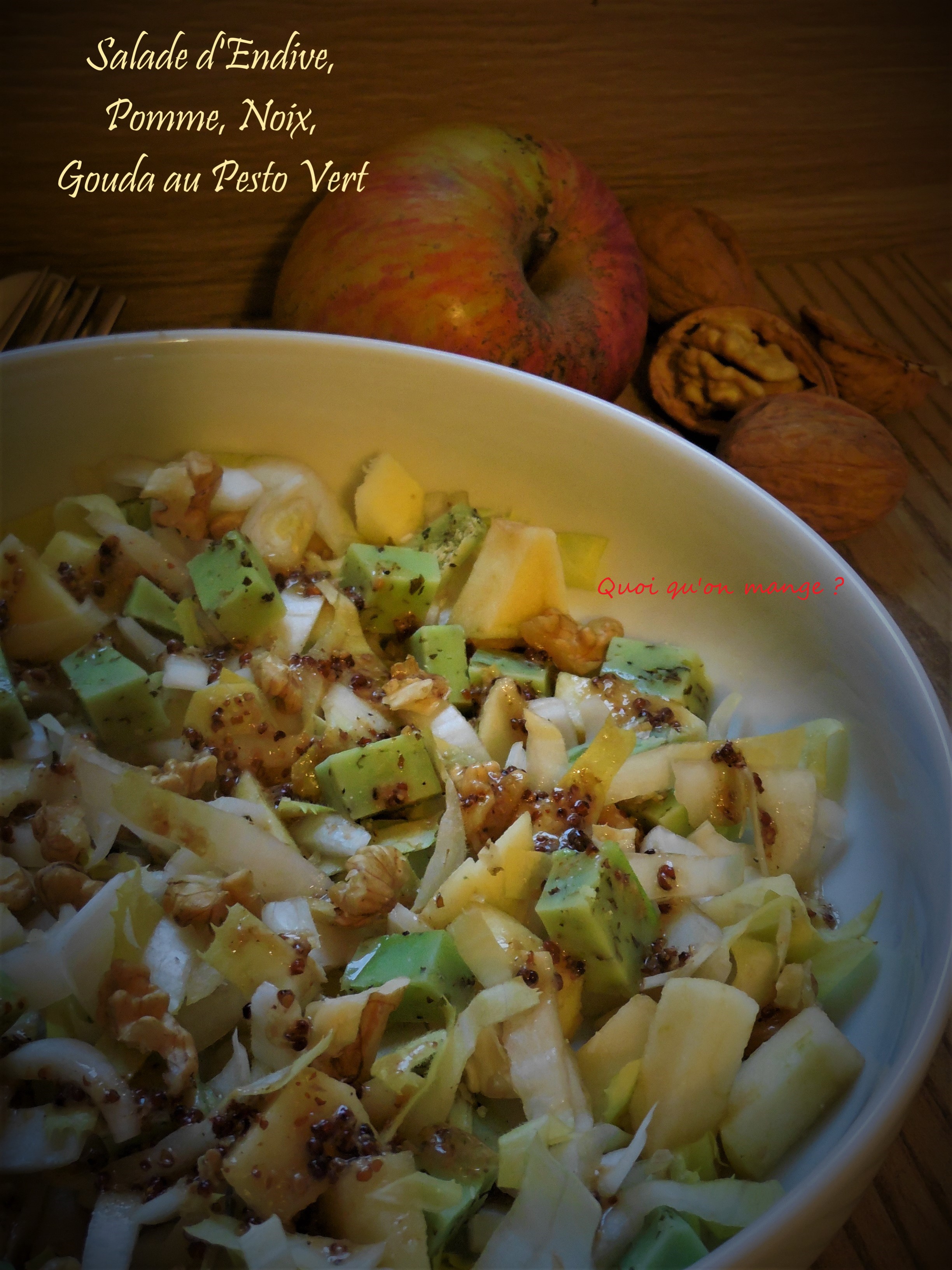 Salade d'Endive, Pomme, Noix et Gouda au Pesto Vert