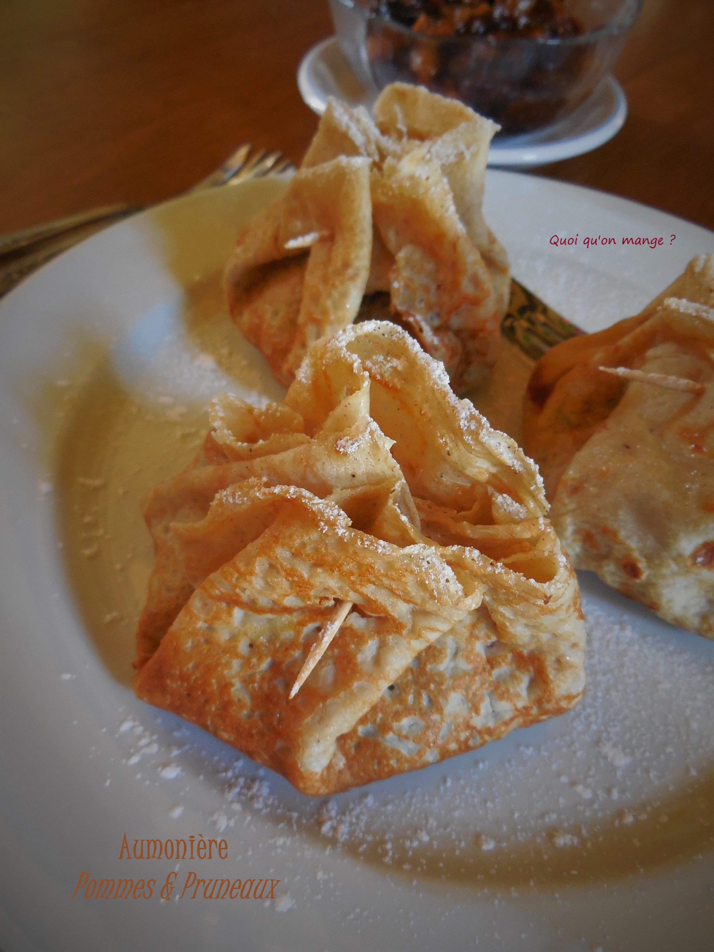 Aumônière aux pommes et aux pruneaux