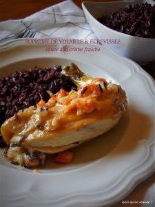 Suprême de poulet et écrevisses à la&nbsp;crème