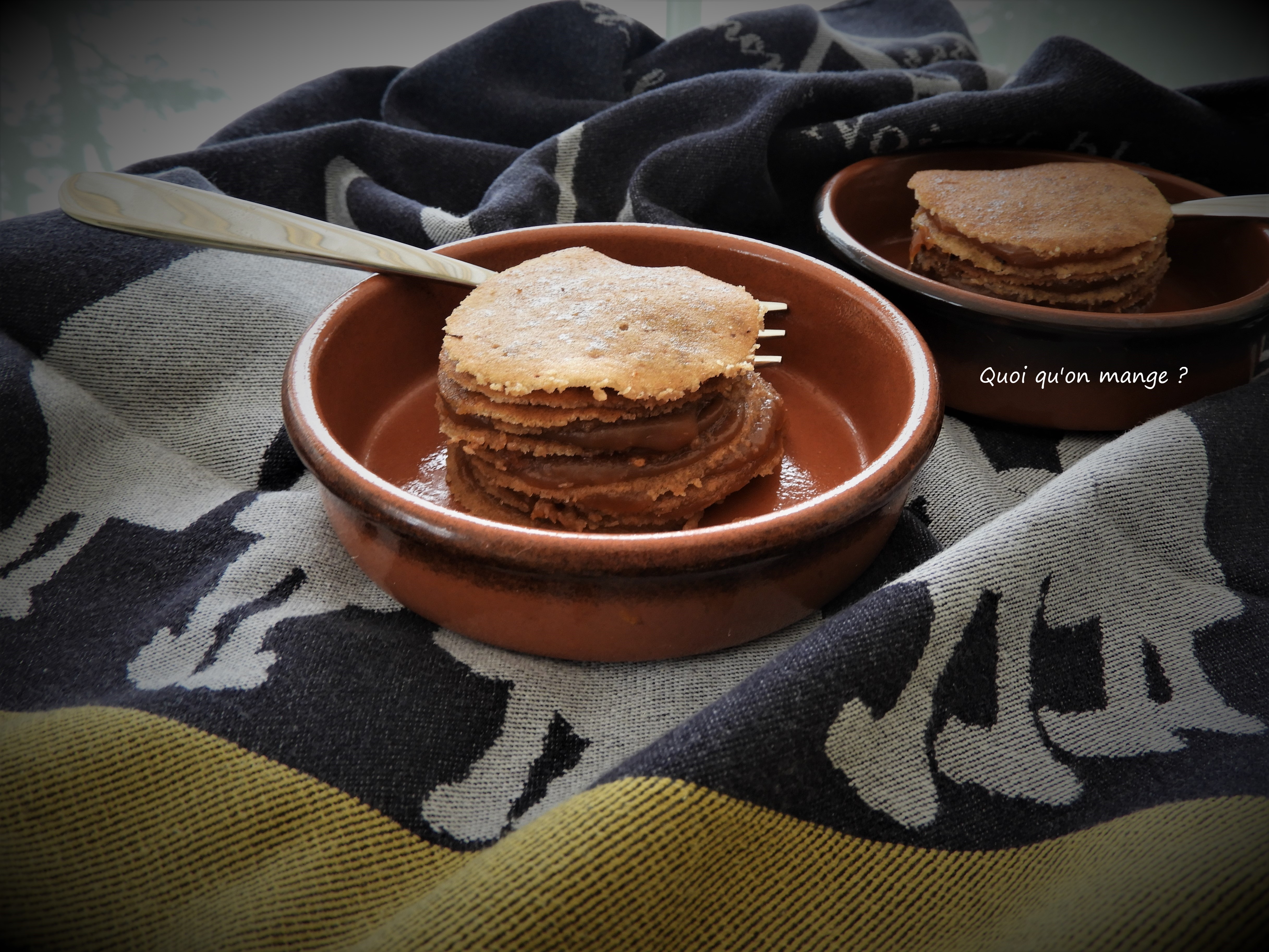 Mini gâteau de crêpes farci de caramel au beurre&nbsp;salé