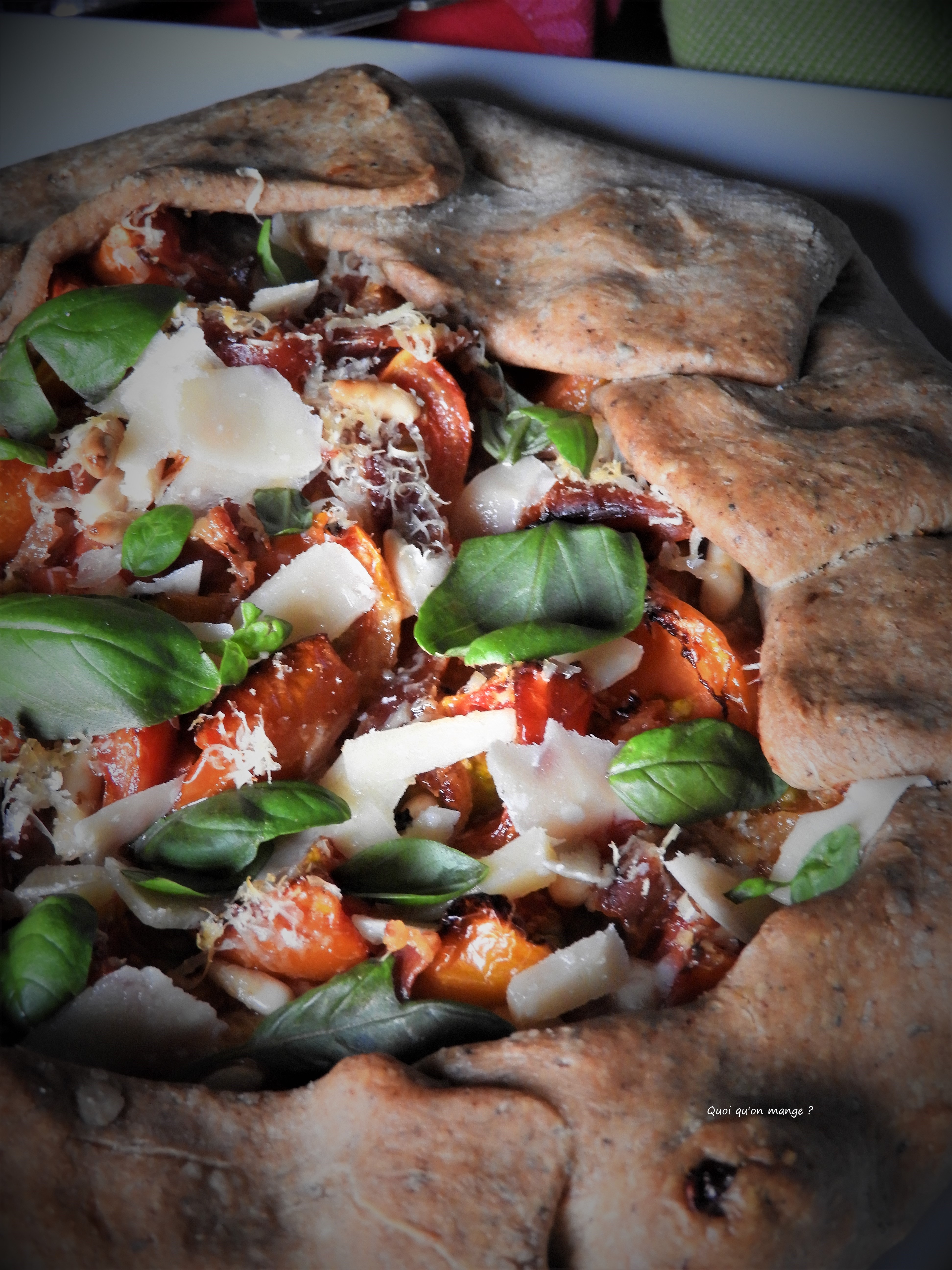 Tarte rustique aux tomates Prune, basilic & parmesan