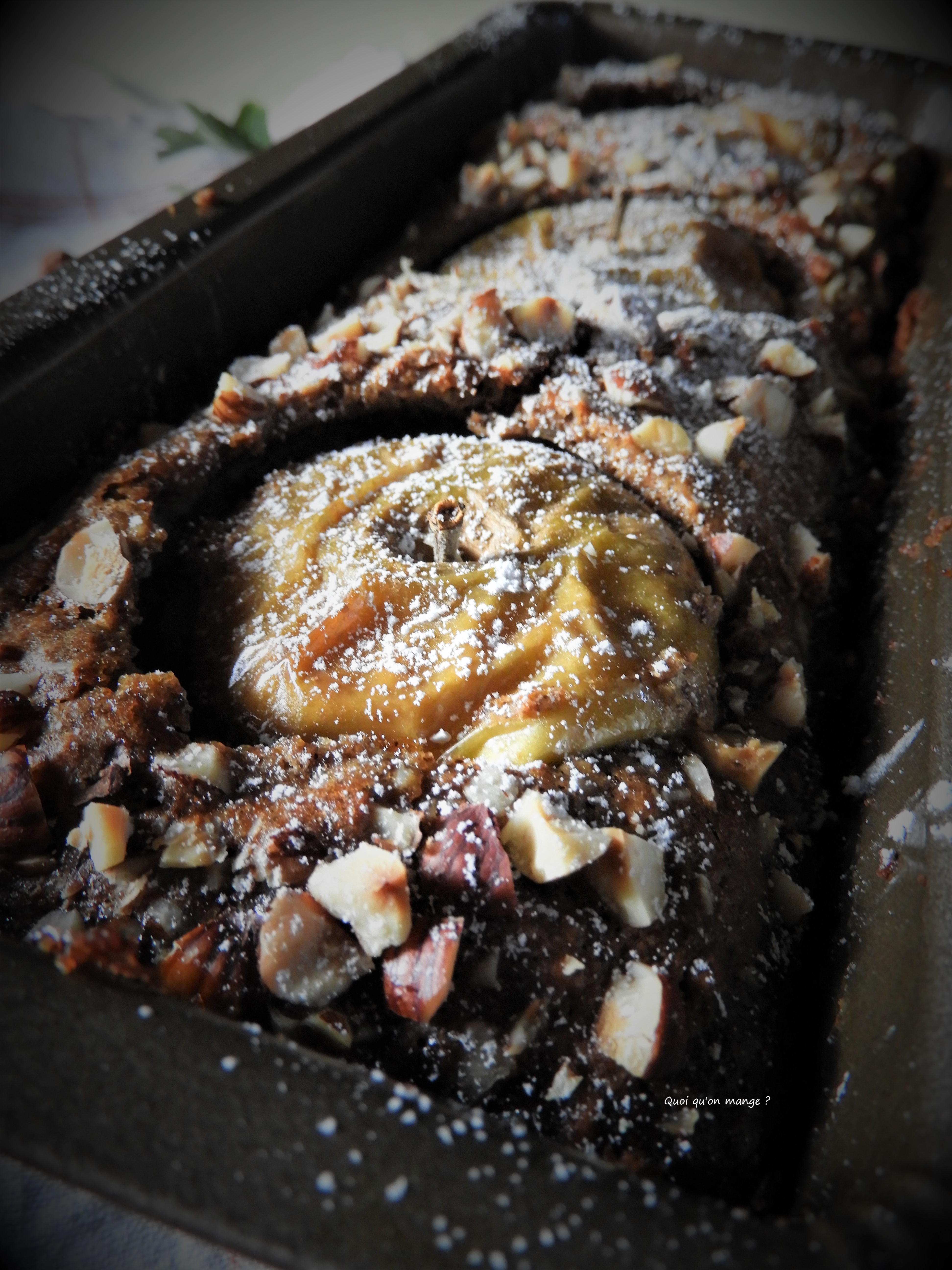Gâteau -sans gluten- aux pommes et aux noisettes