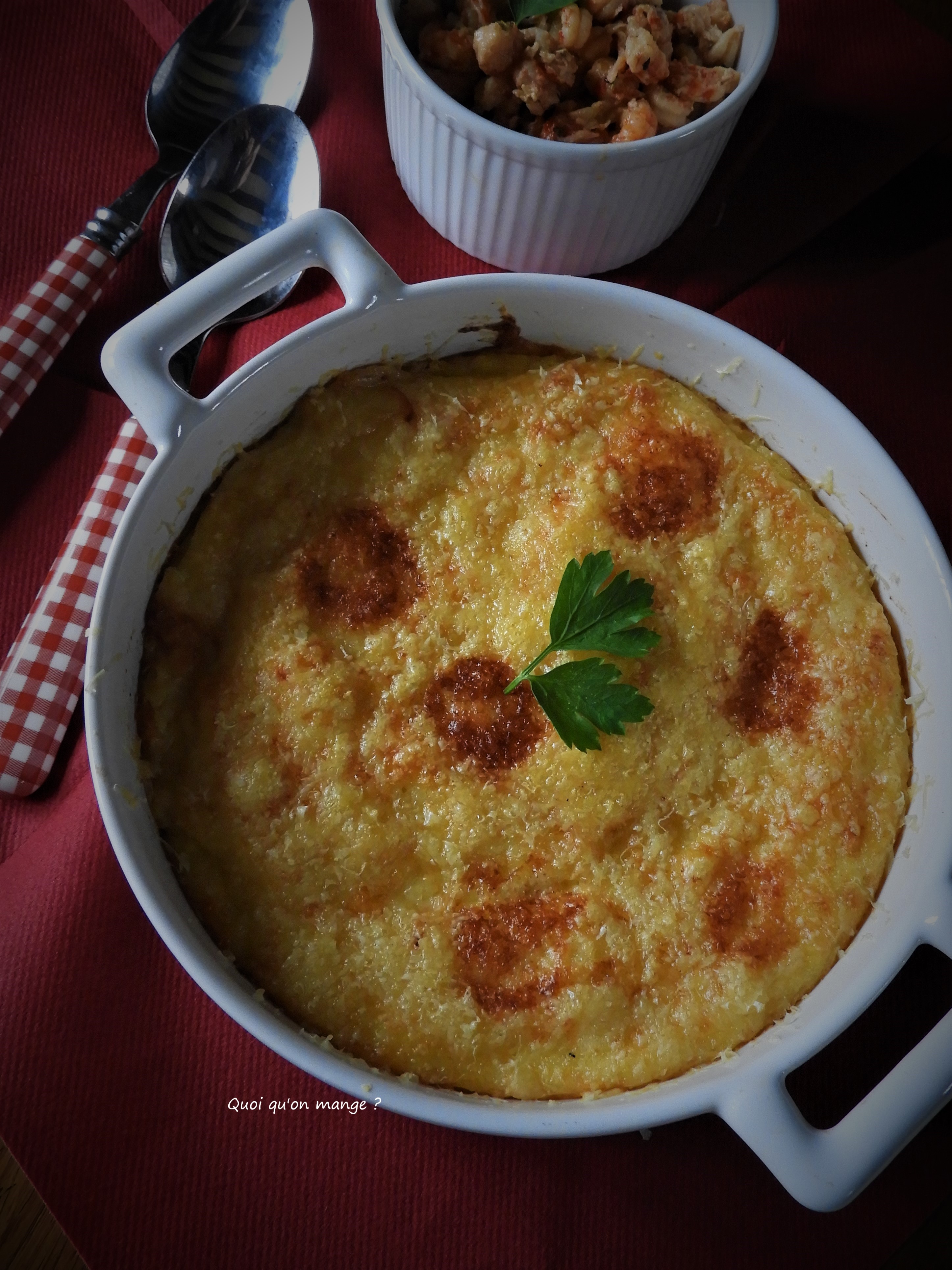 Gratin de semoule de maïs à l'emmenthal