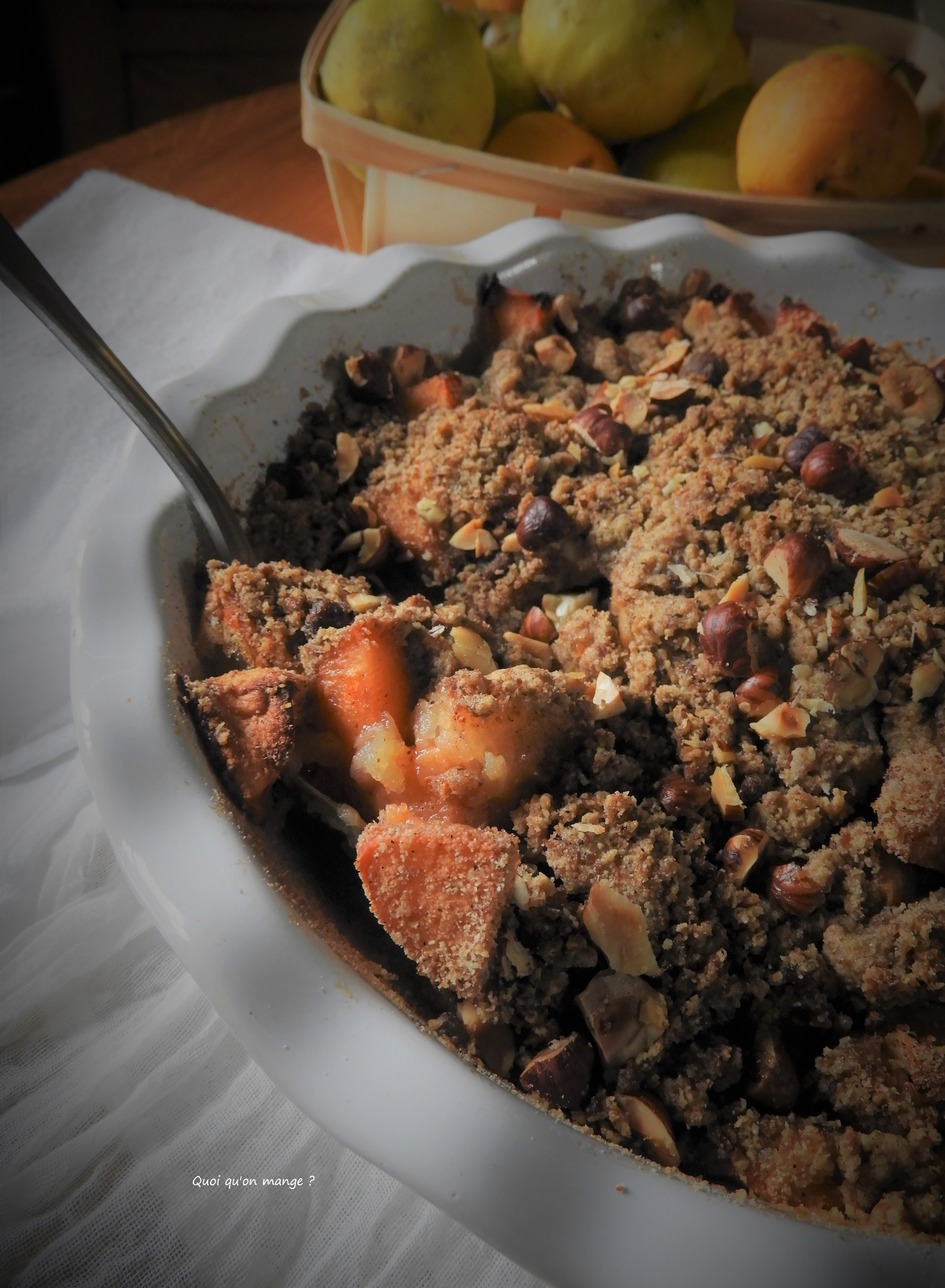 Crumble pomme et coing, saveur cannelle