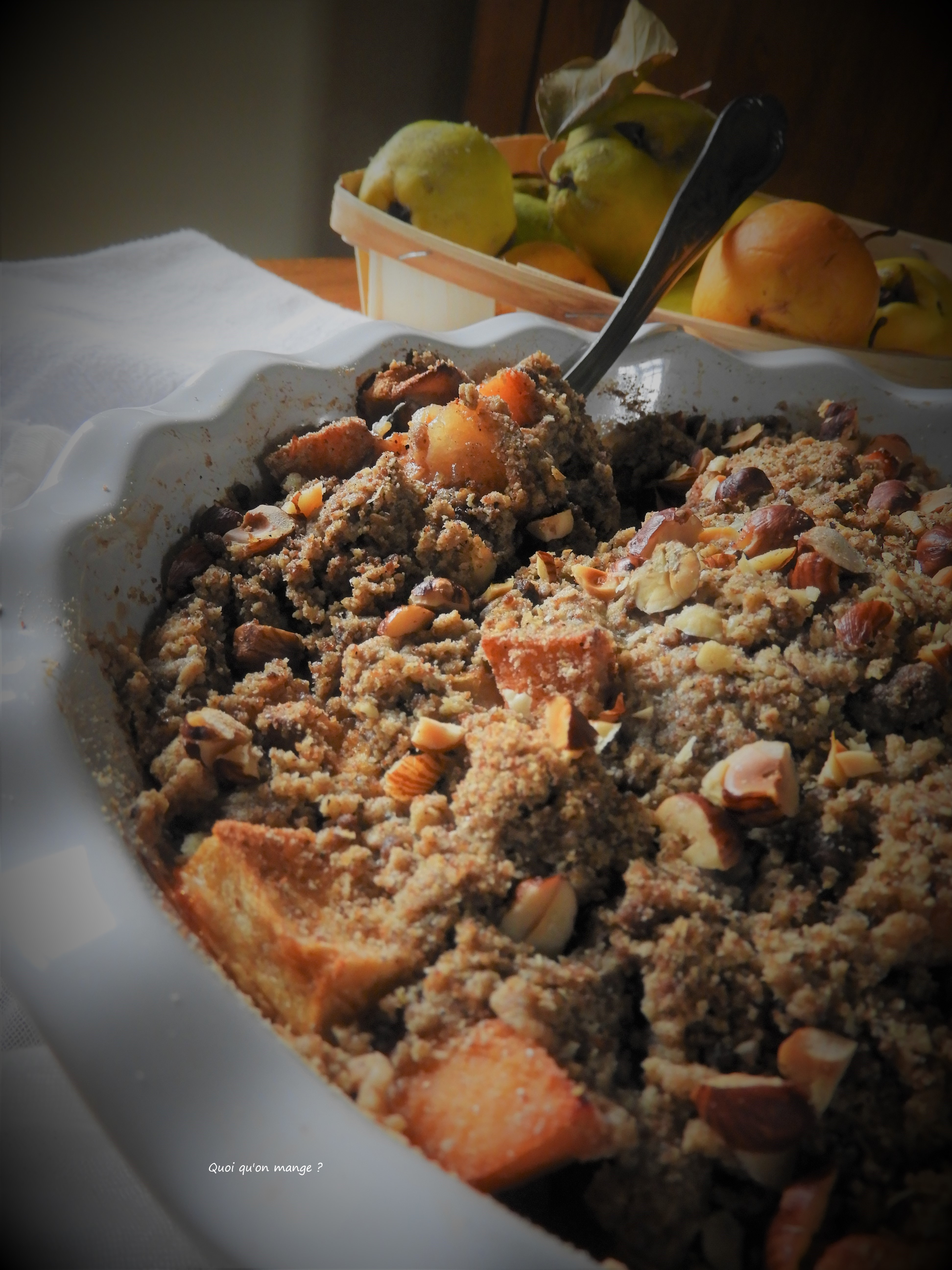 Crumble pomme et coing, saveur cannelle