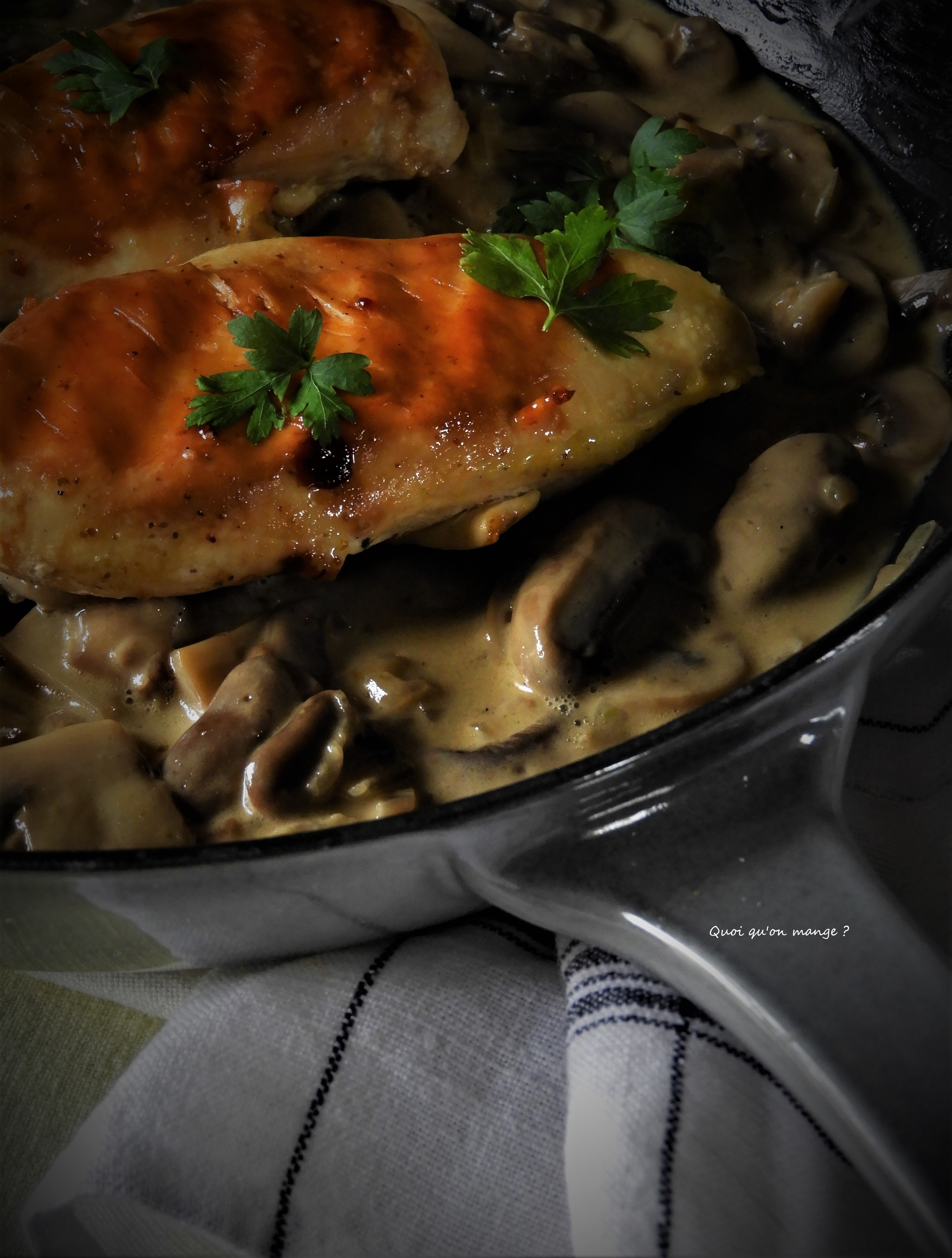 Suprêmes de poulet aux champignons