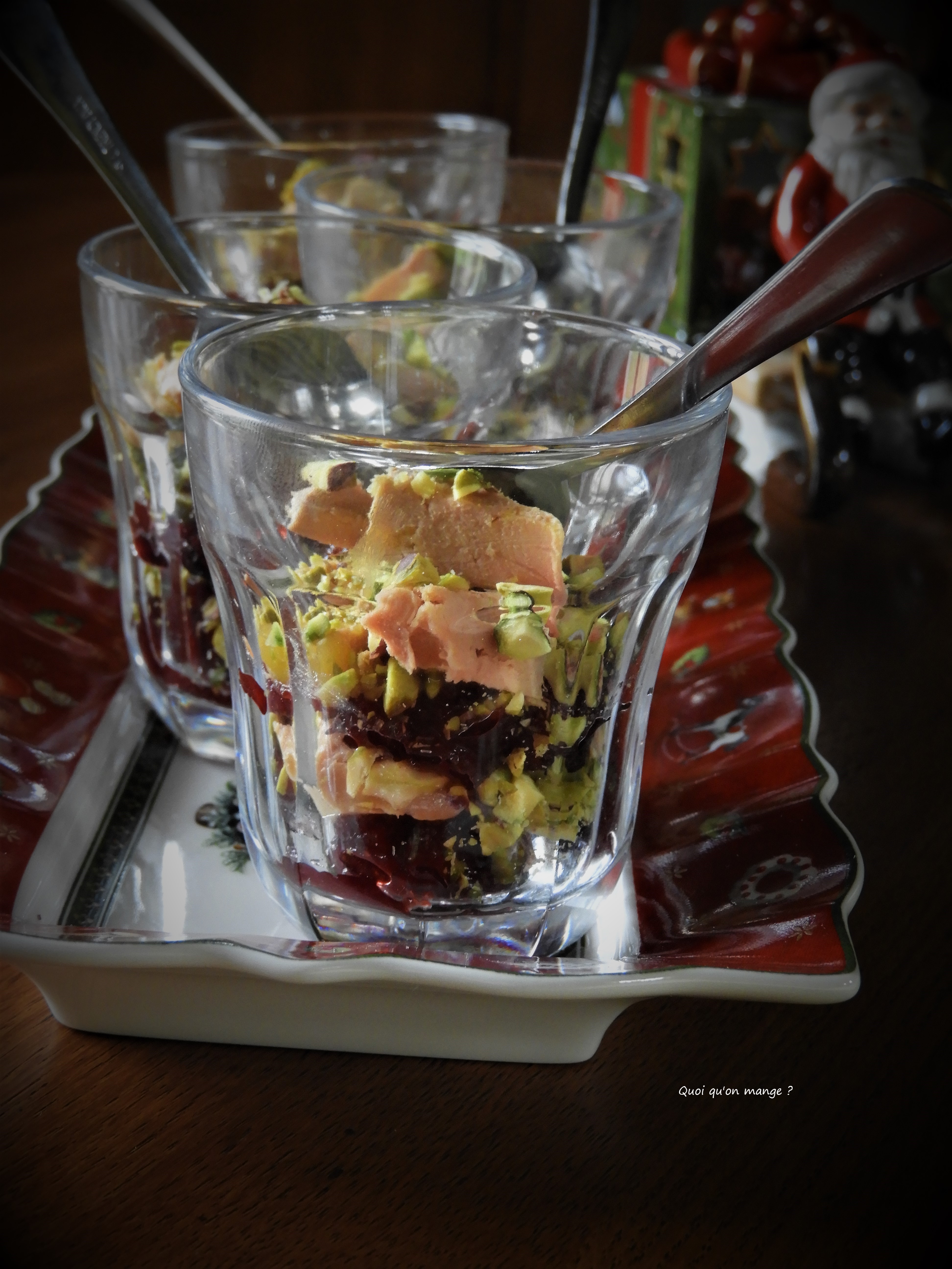 Verrines de foie gras, canneberges et pistaches