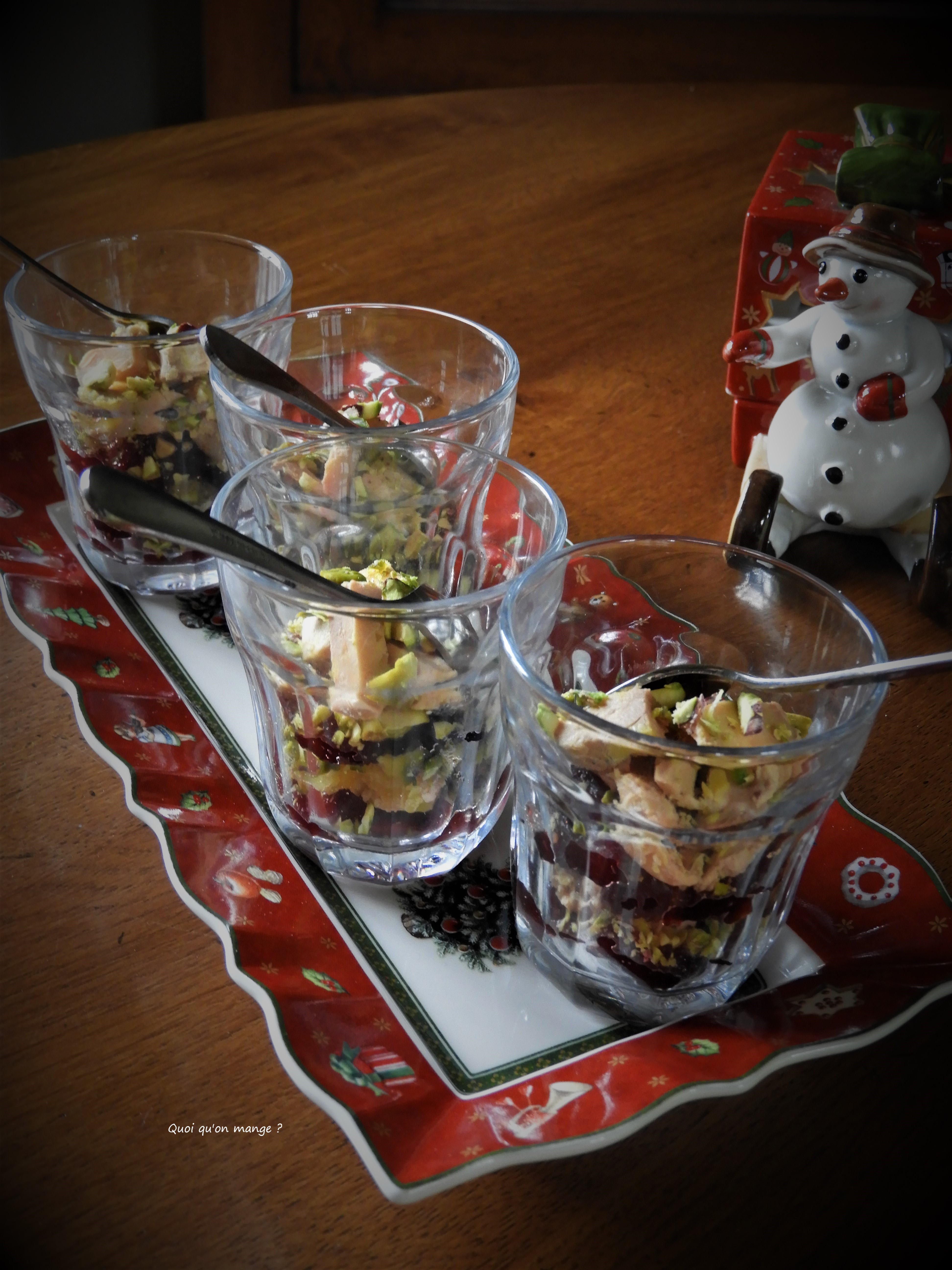 Verrines de foie gras aux canneberges et pistaches