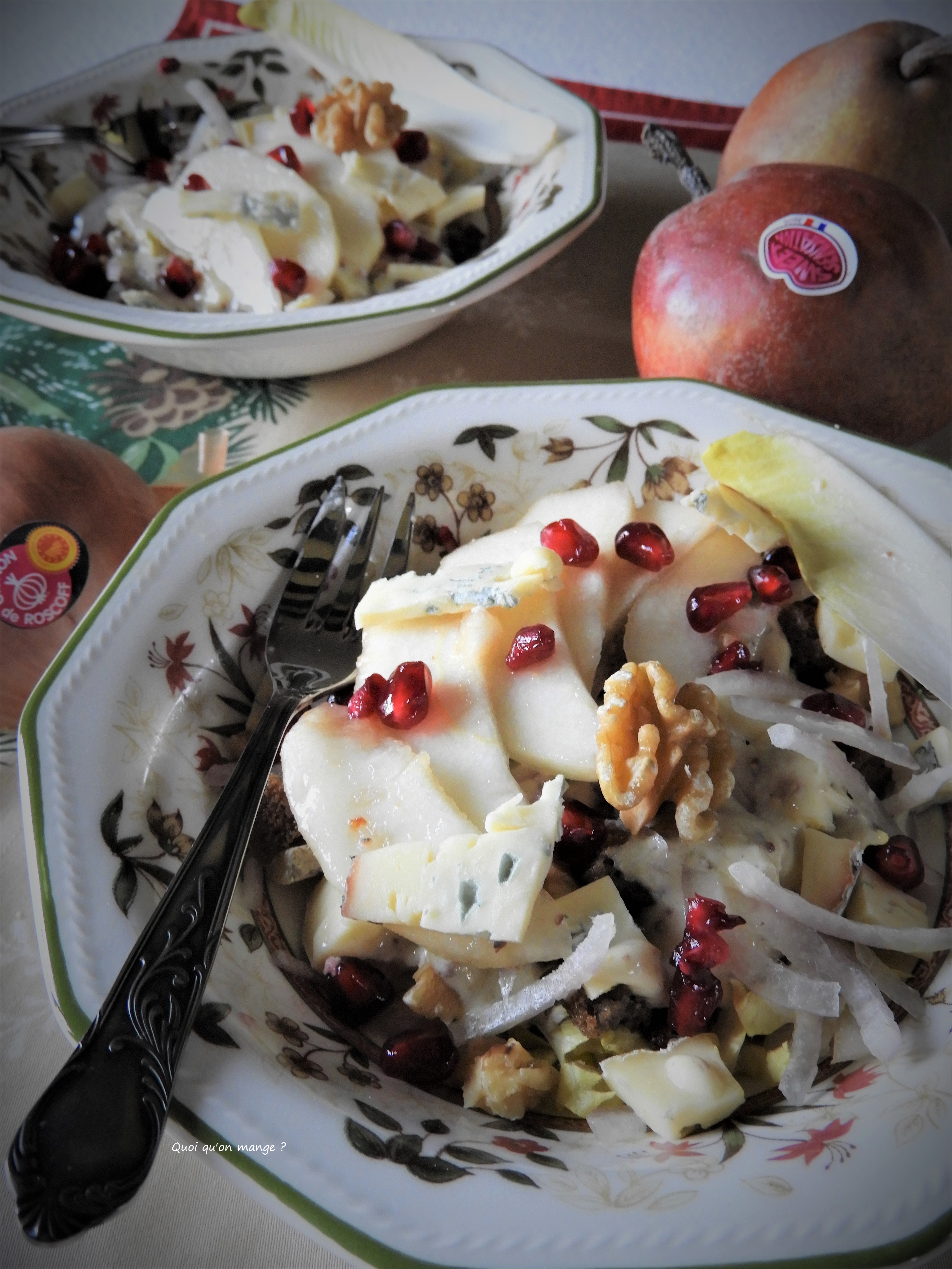 Salade d'endive, poire, oignon de Roscoff et noix au bleu de Sassenage