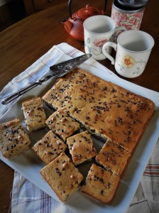 Gâteau à la fleur d&rsquo;oranger et sarrasin, éclats de grué de&nbsp;chocolat