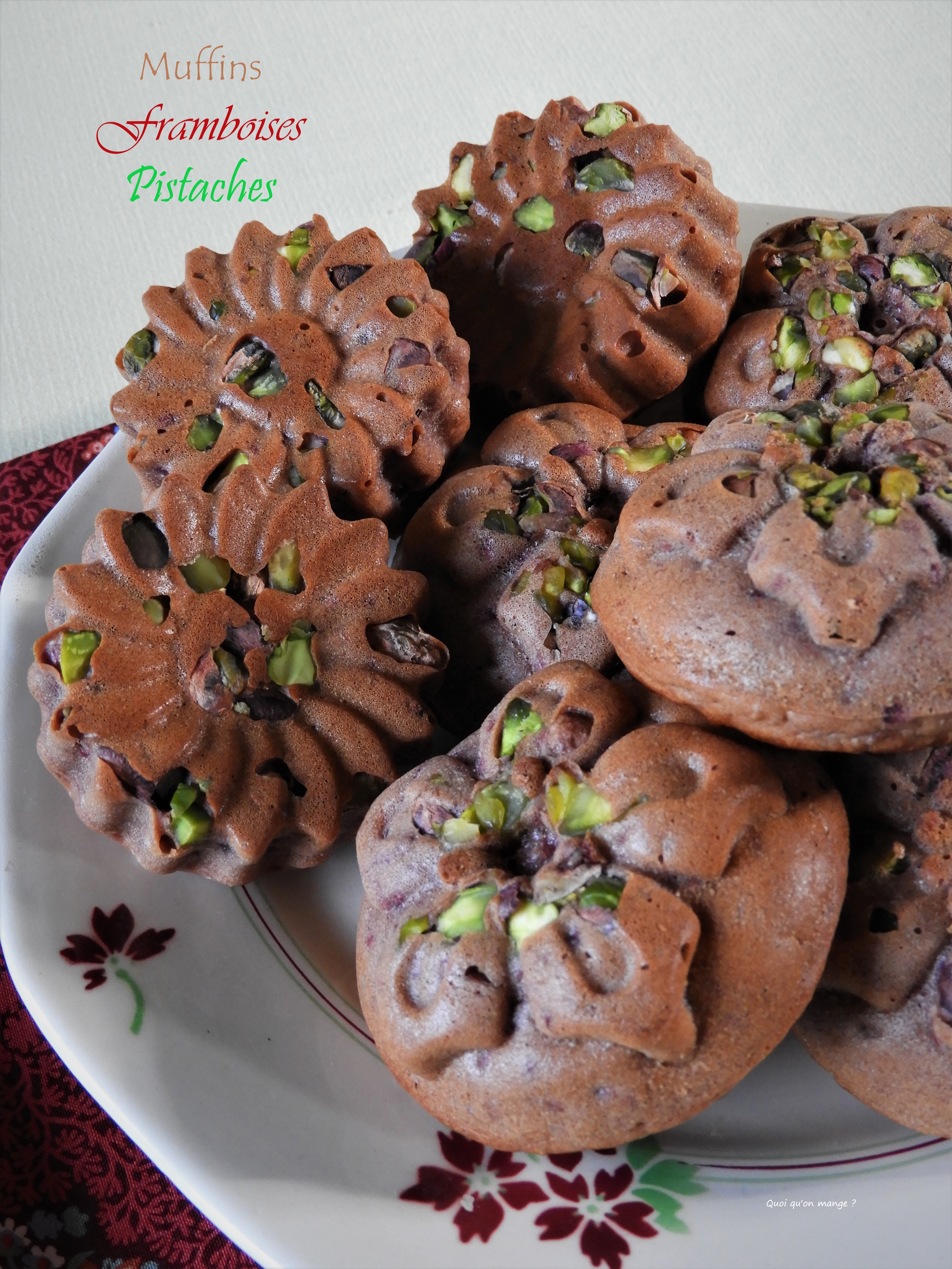 Muffins aux framboises, éclats de pistache