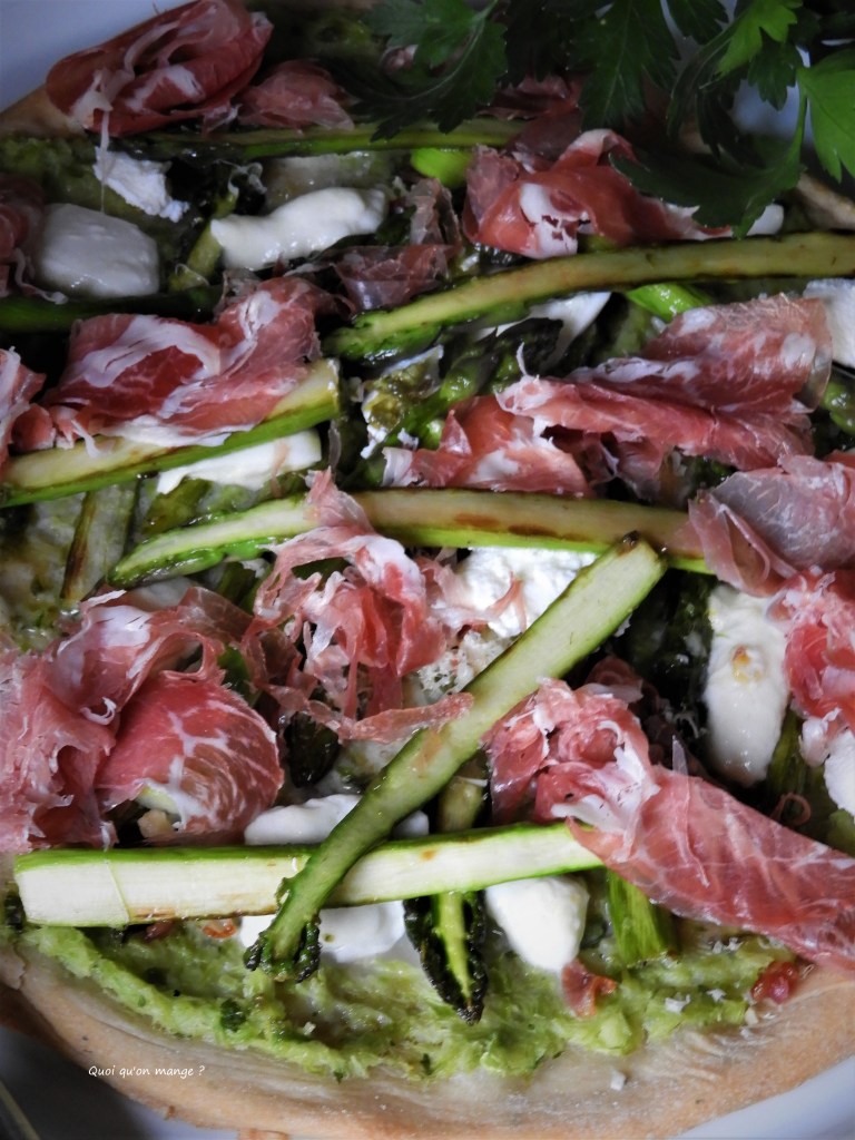 Pizza aux asperges vertes & Mozzarella