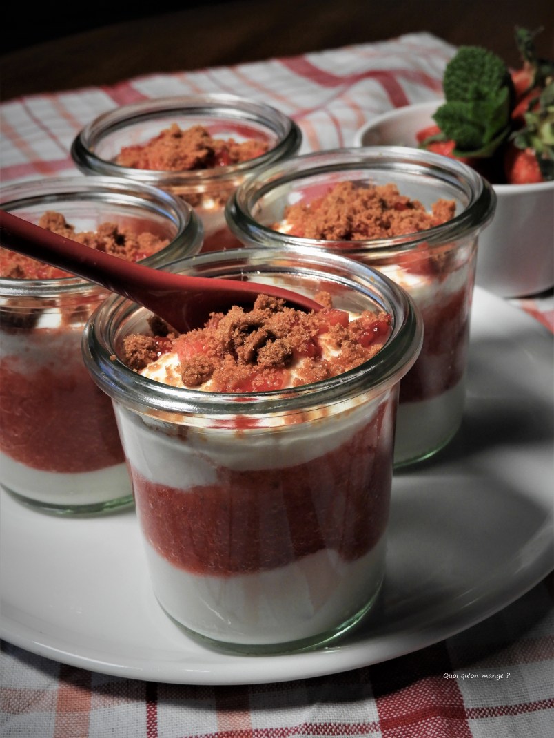 Verrines fraises, crumble spéculoos
