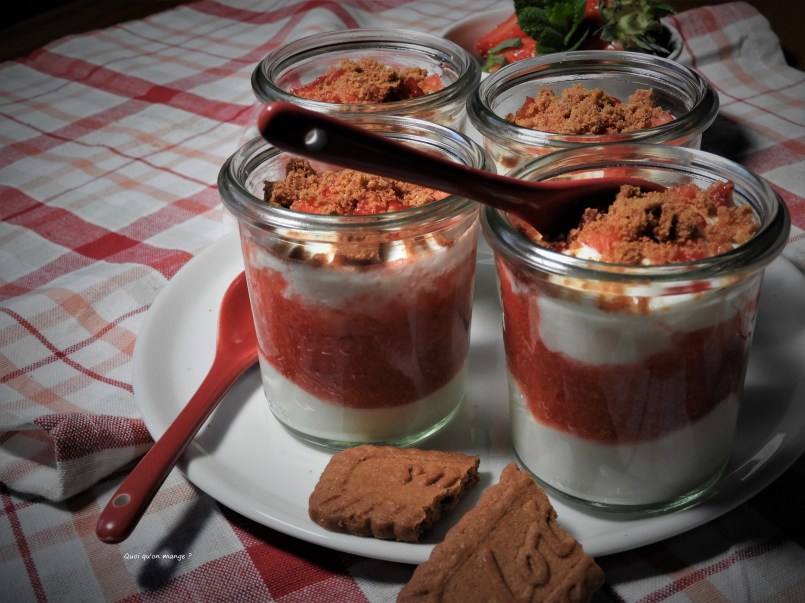 Verrines fraises, crumble spéculoos