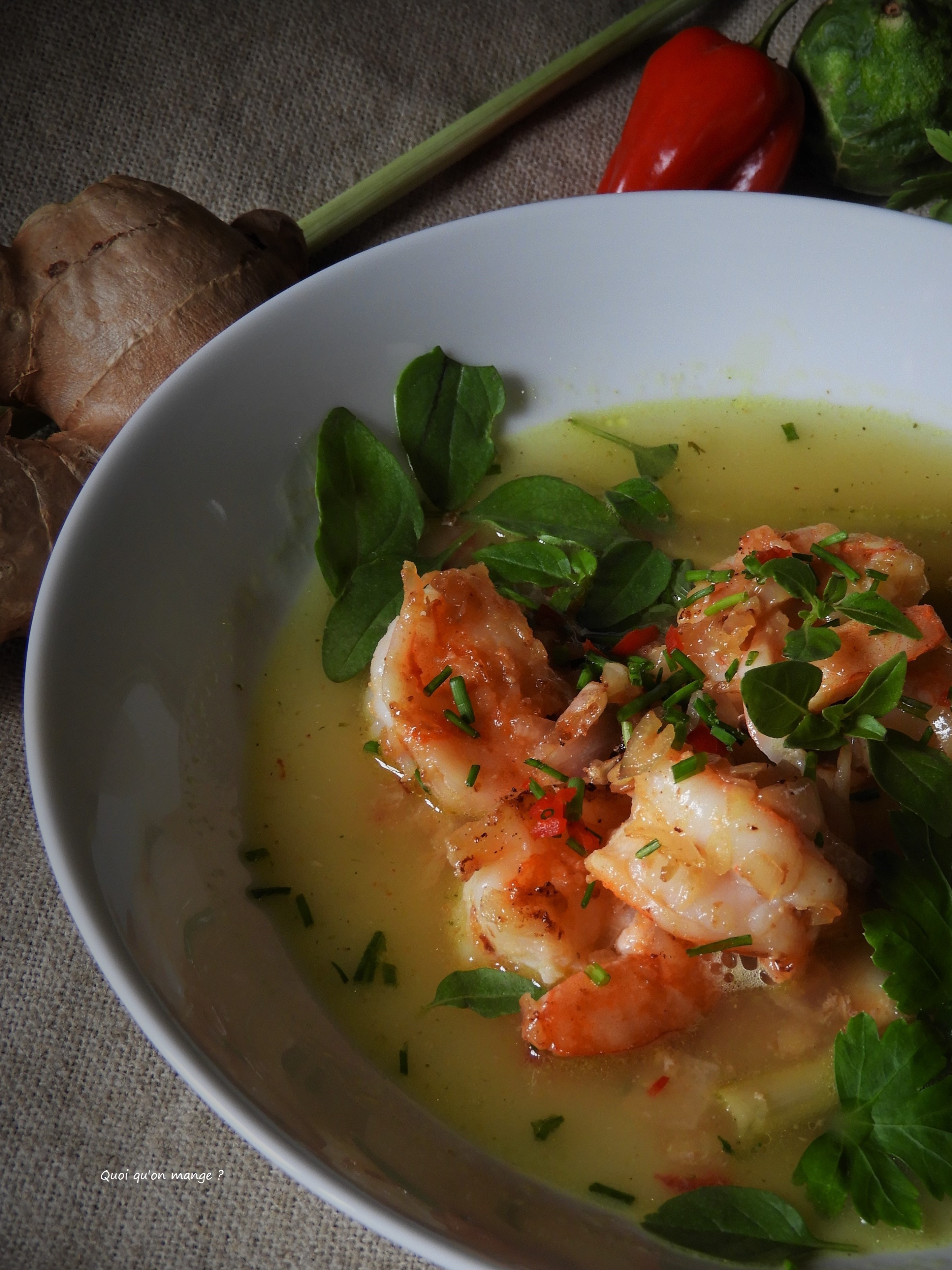 Bouillon de gambas au gingembre