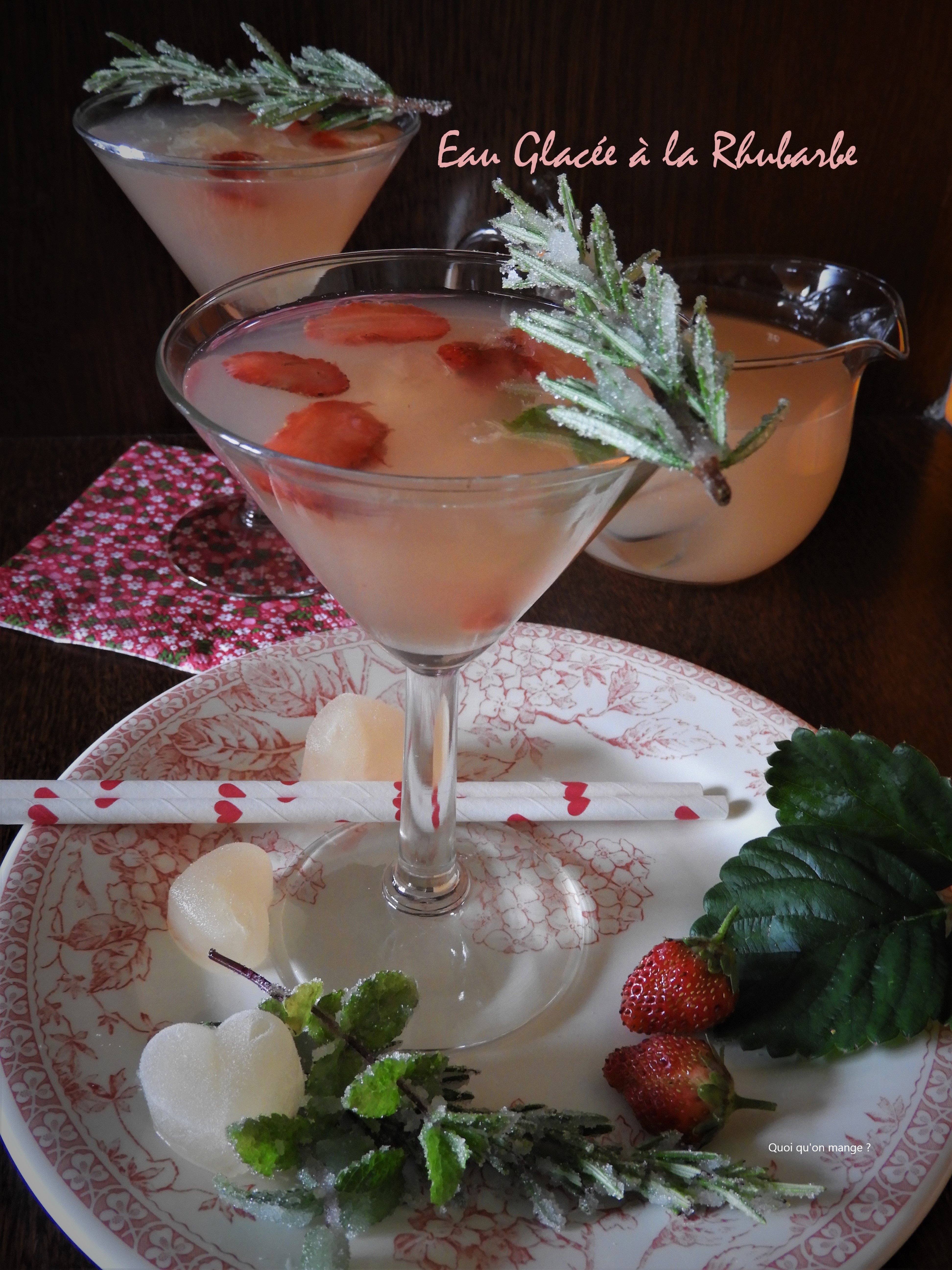 Eau glacée de rhubarbe