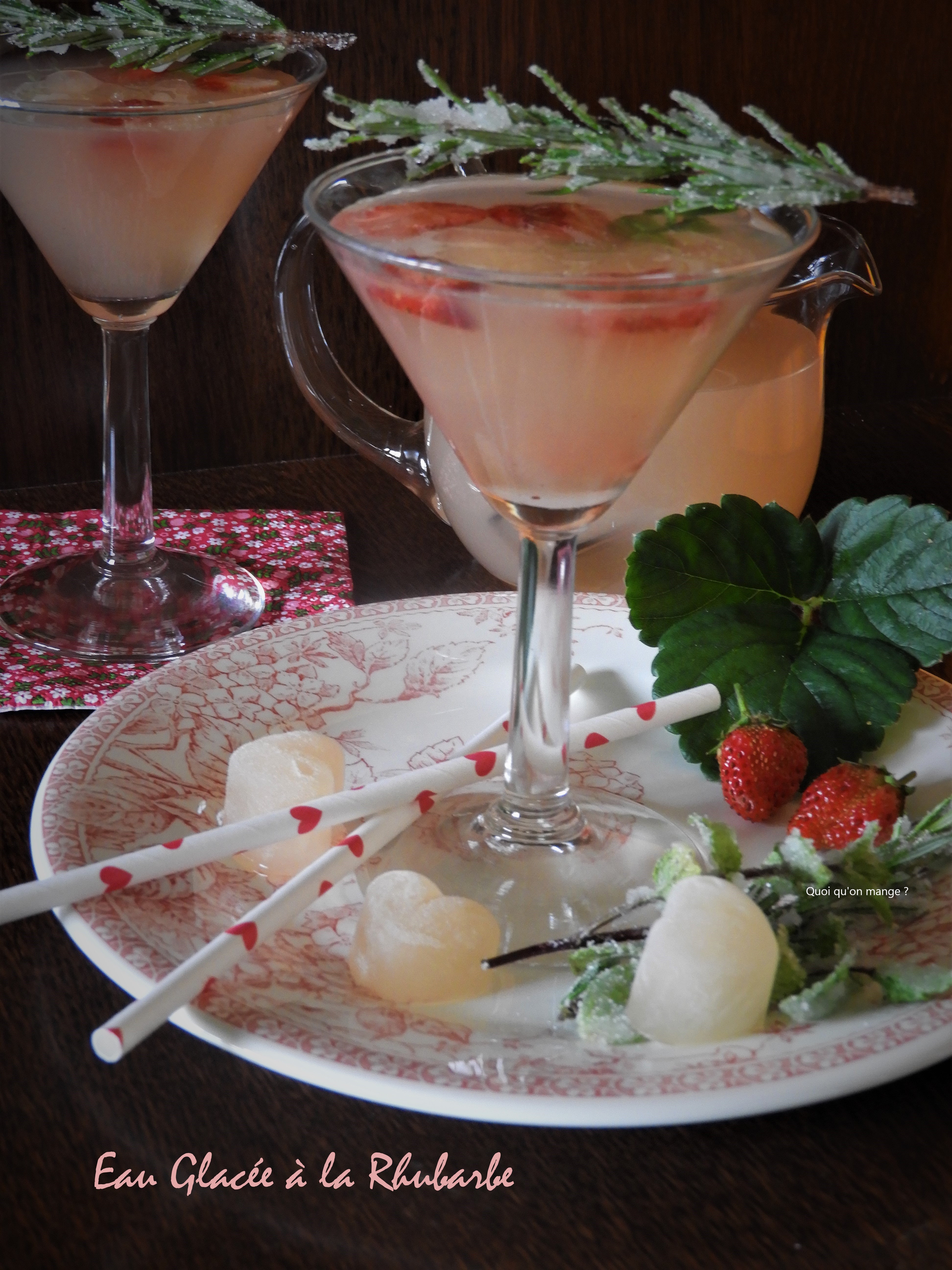 Eau glacée de rhubarbe