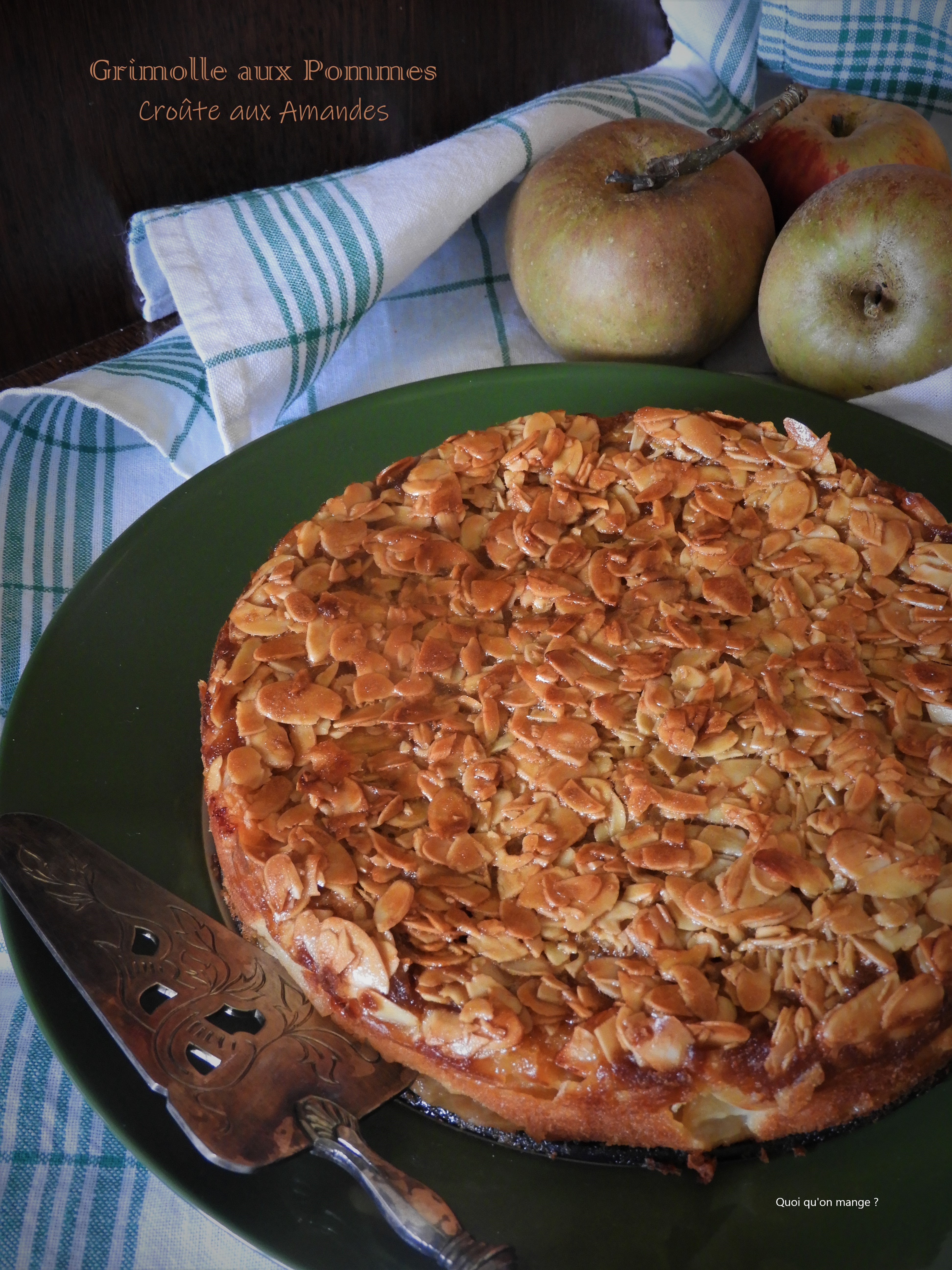 Grimolle aux pommes, croûte aux amandes