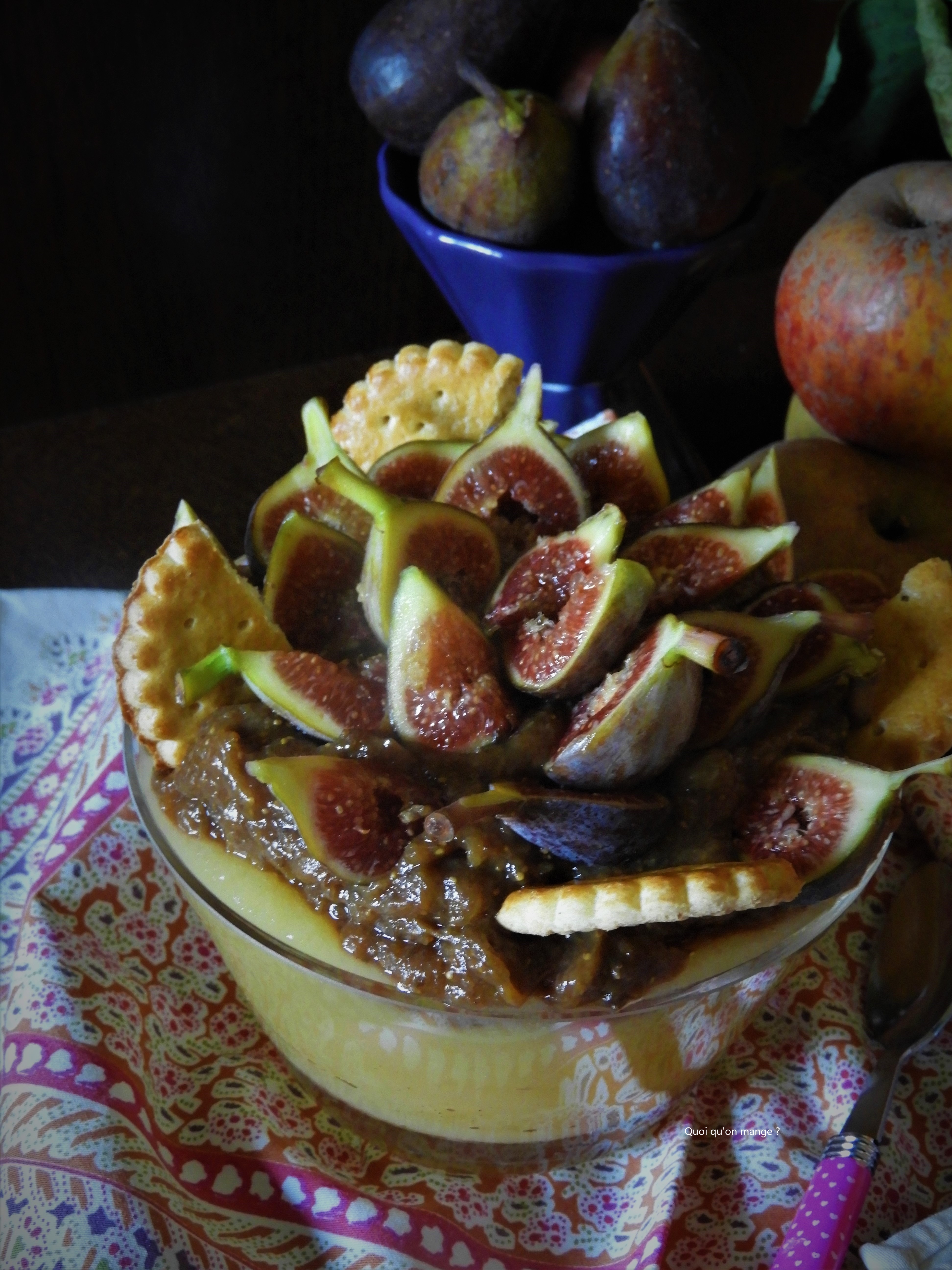 Purée de pommes sous compotée de figues au miel de fleurs