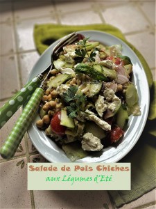 Salade d’Ă©tĂ© aux pois chiches et lĂ©gumes de la ferme