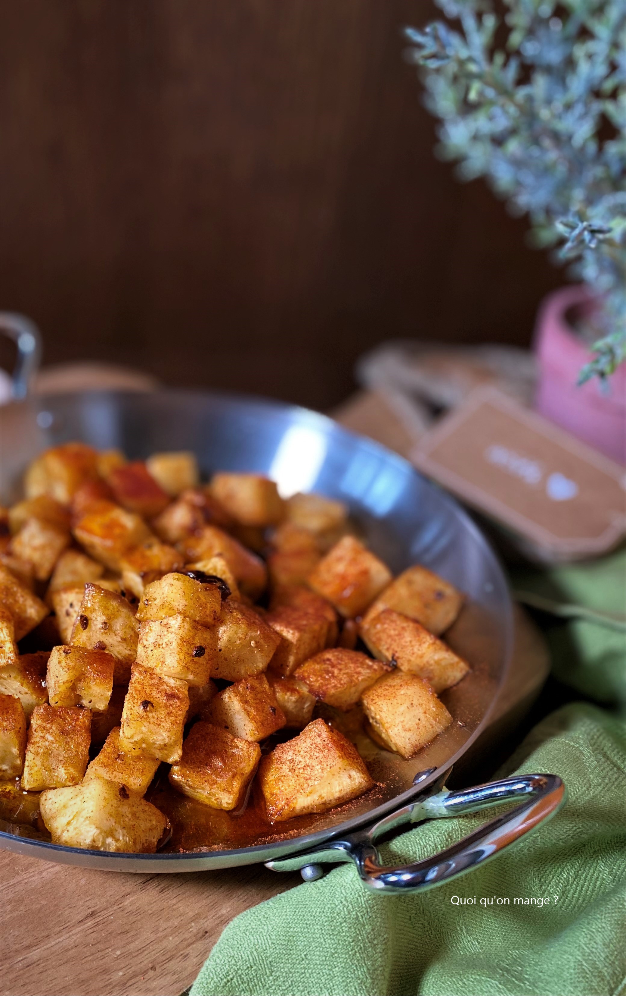 Céleri-rave rôti aux épices, miel, orange et piment de Sabrina Ghayour