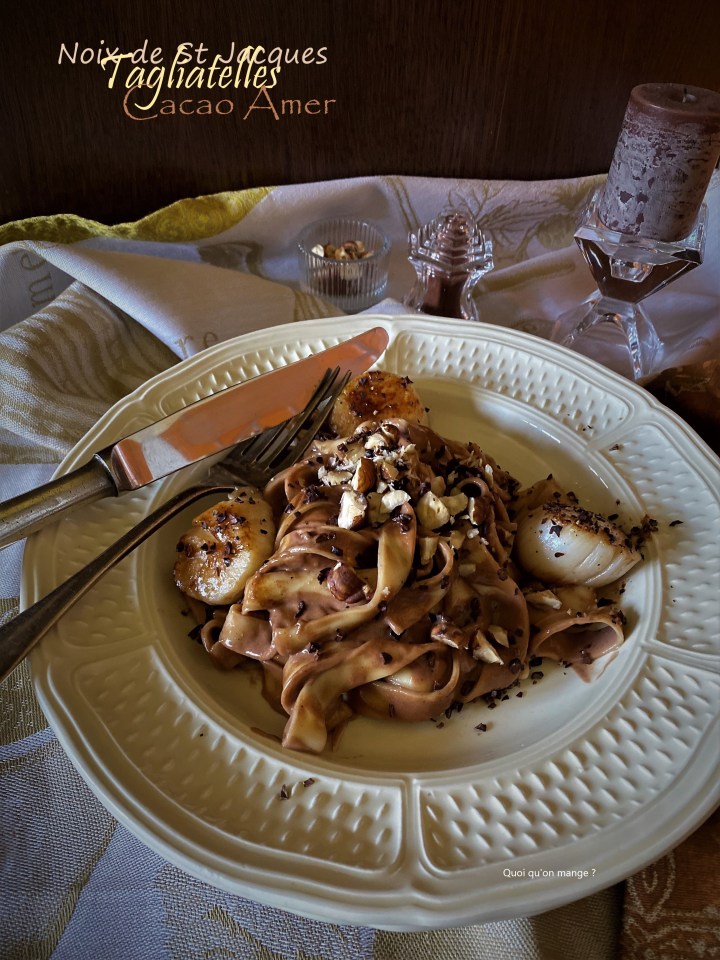 Noix de St Jacques et tagliatelles fraîches, sauce crémeuse au cacao&nbsp;amer