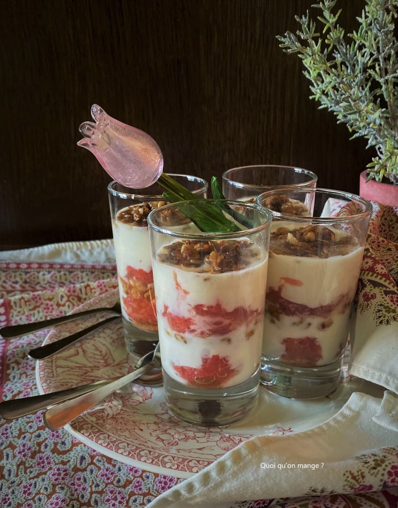 Parfait de yaourt au pamplemousse et granola