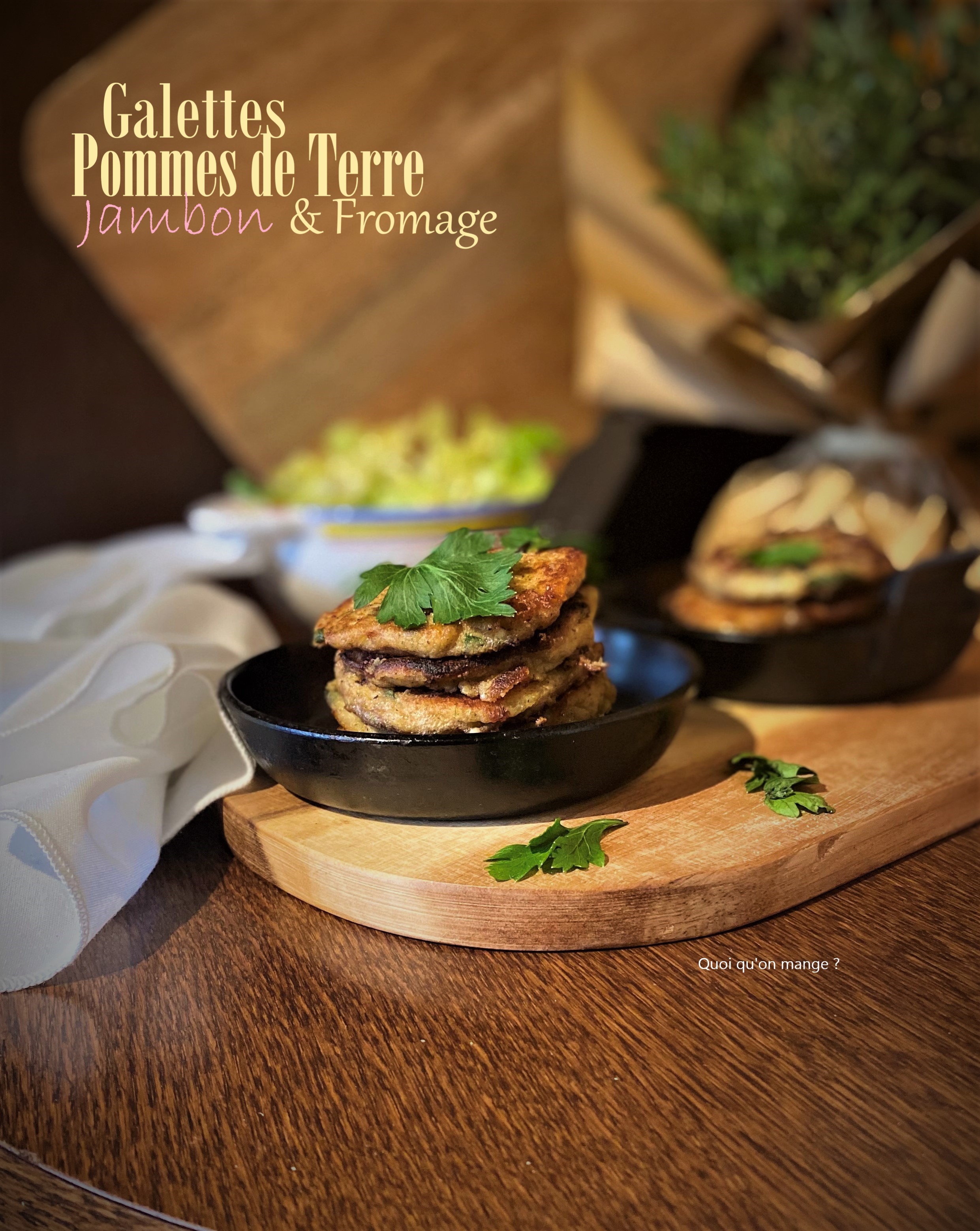 Galettes de pommes de terre, jambon et fromage