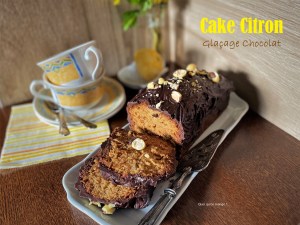 Cake au bon goĂ»t de citron – glaçage au chocolat noir